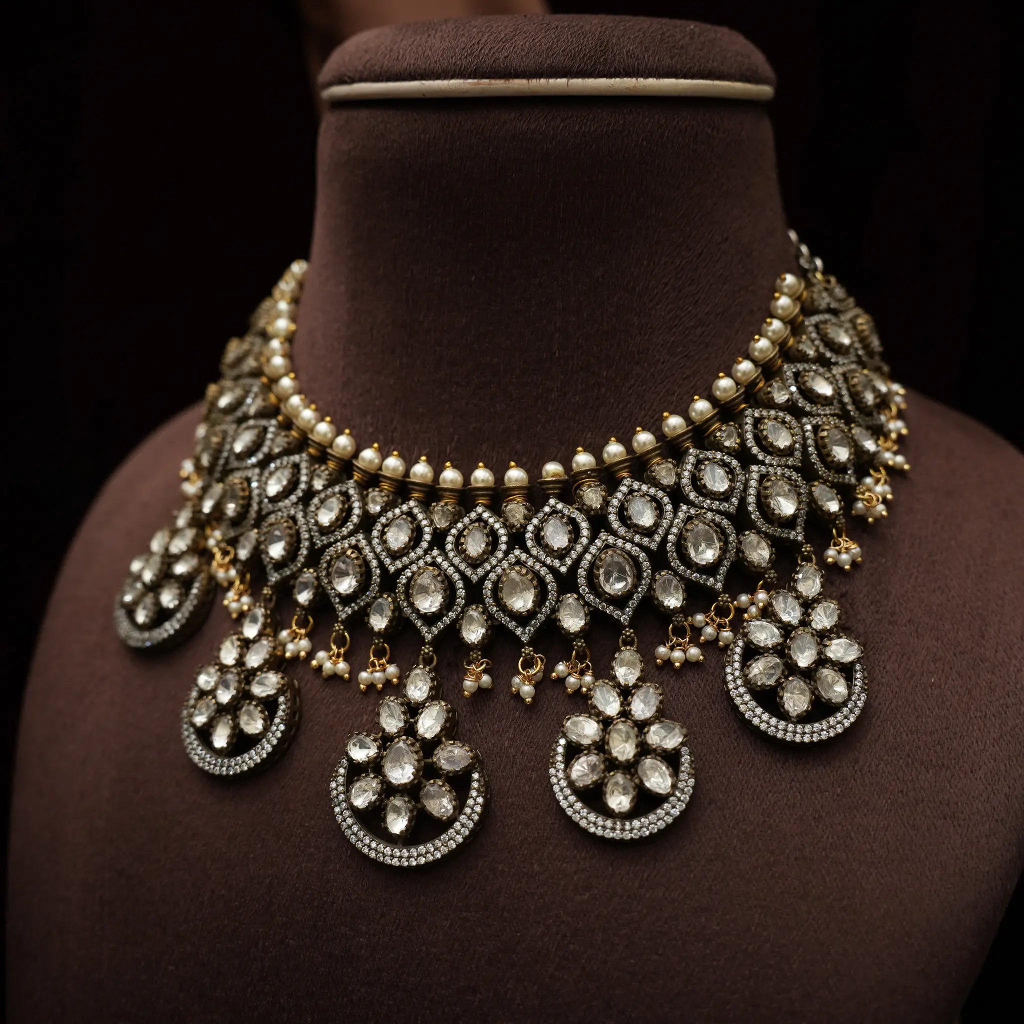 Lagvi Victorian Polki Necklace