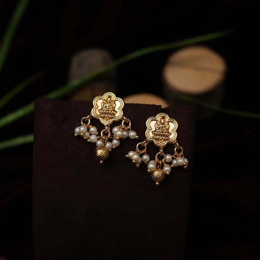 Laina Antique Choker