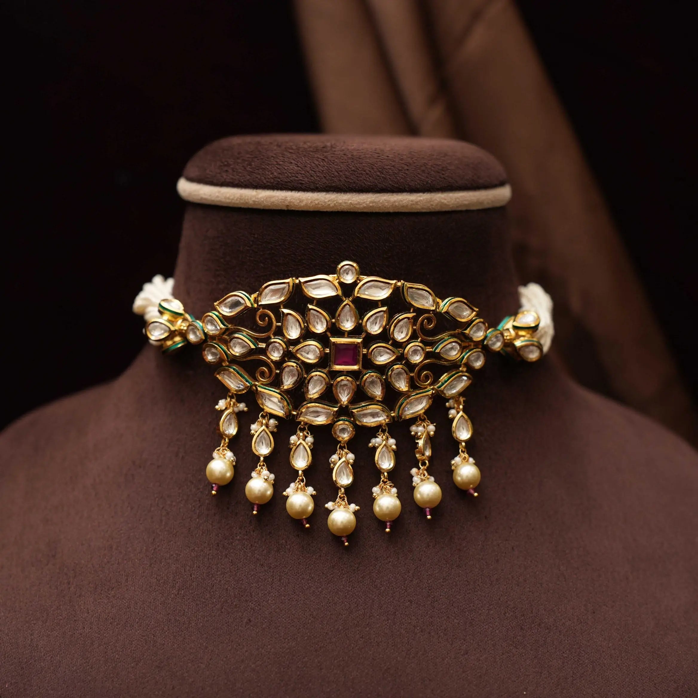 Lajja Kundan Choker