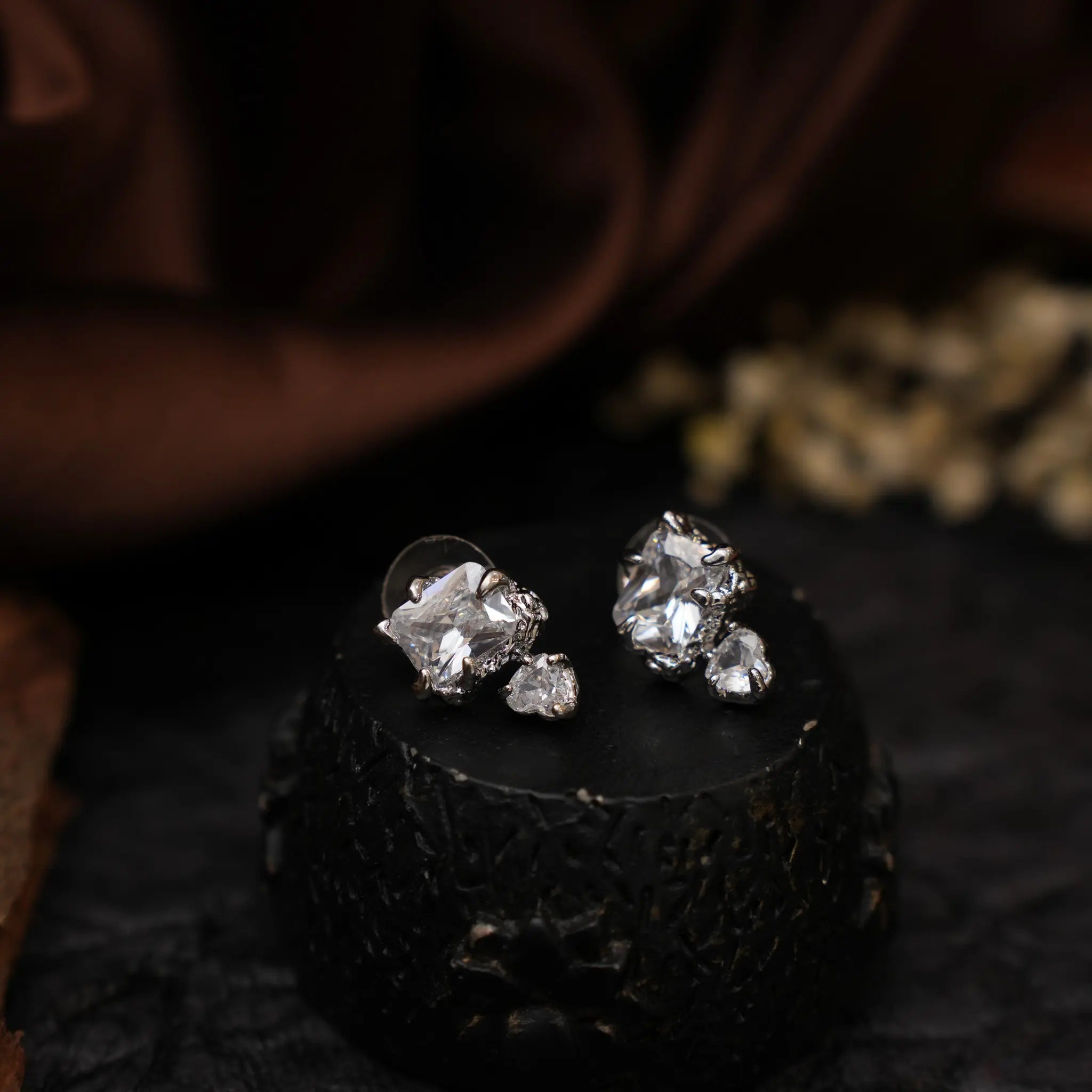 Lara Zircon Ear Stud