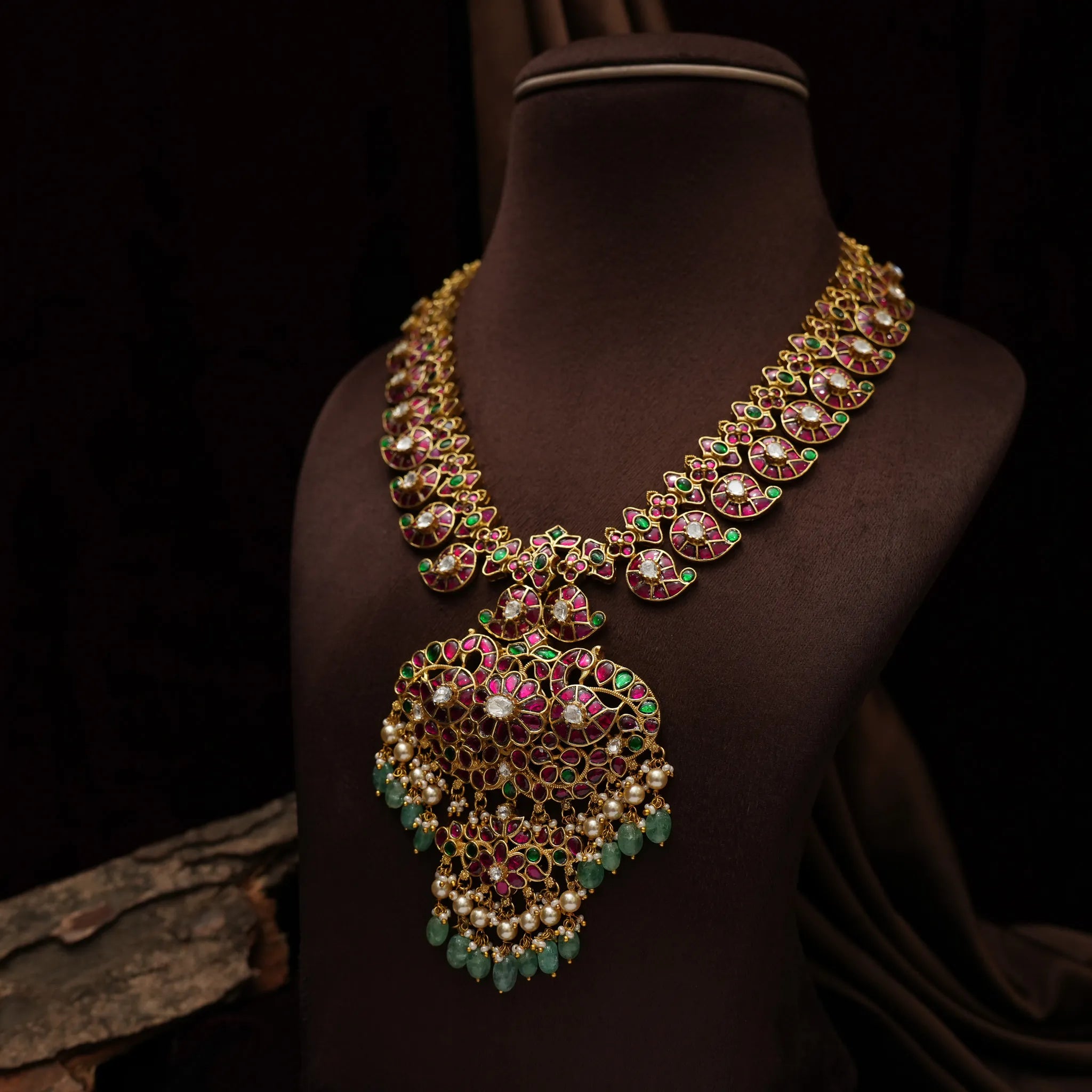 Layla Antique Mango Necklace - Red & Green
