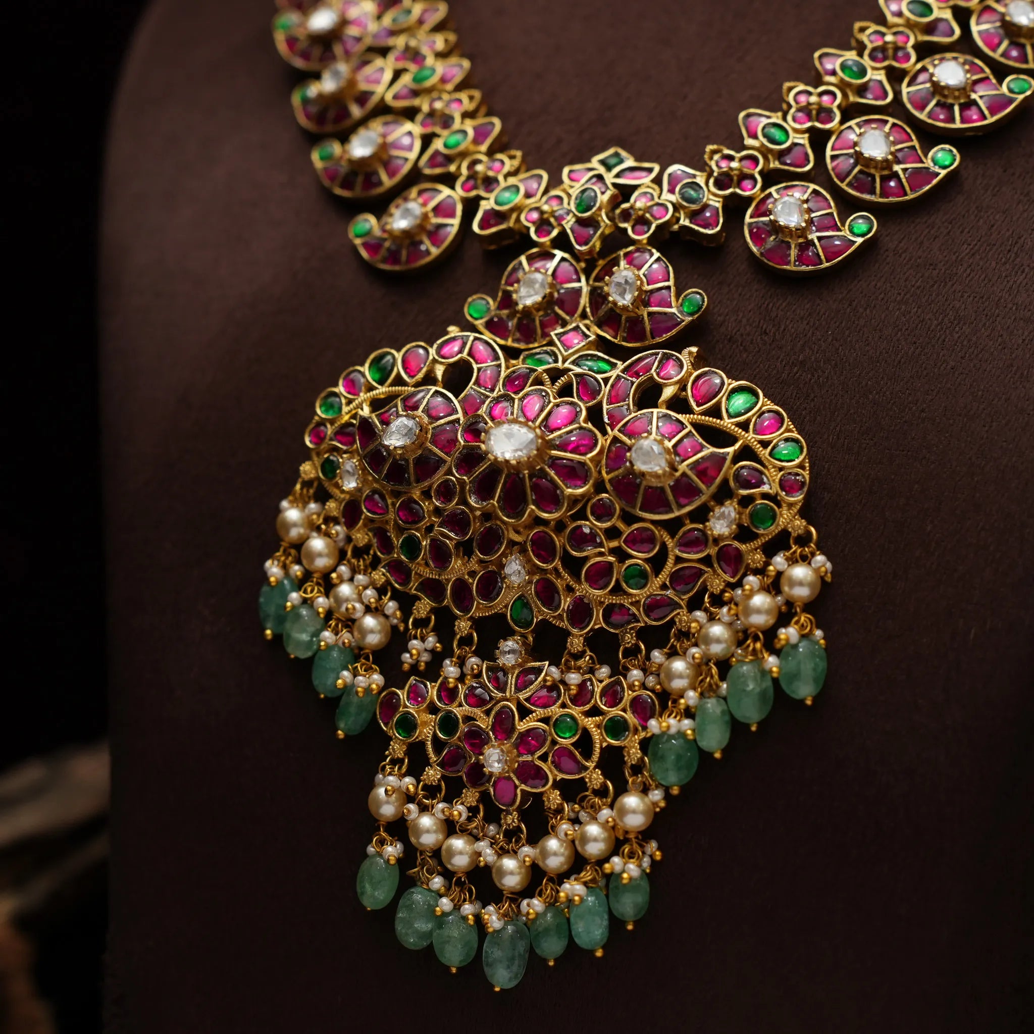 Layla Antique Mango Necklace - Red & Green