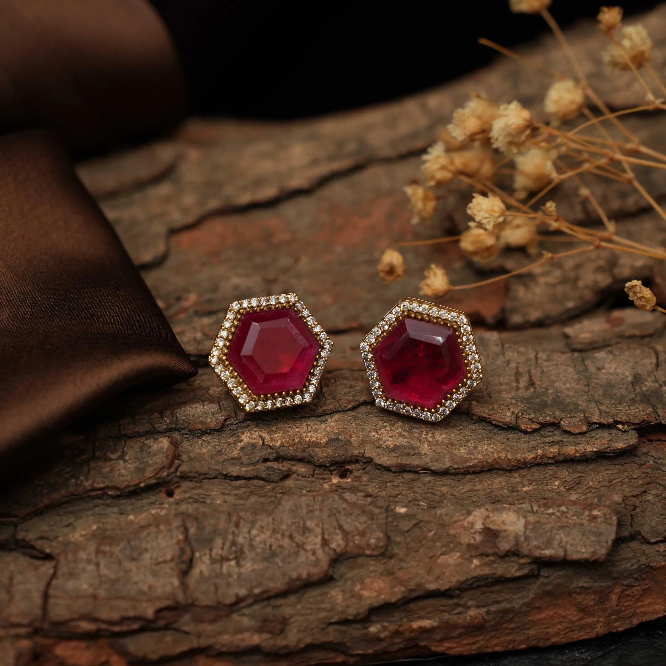 Luna Zircon Ear Stud - Red