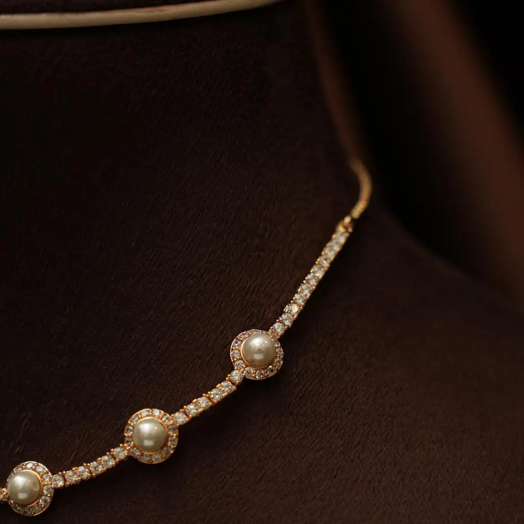 Madra Zircon Necklace