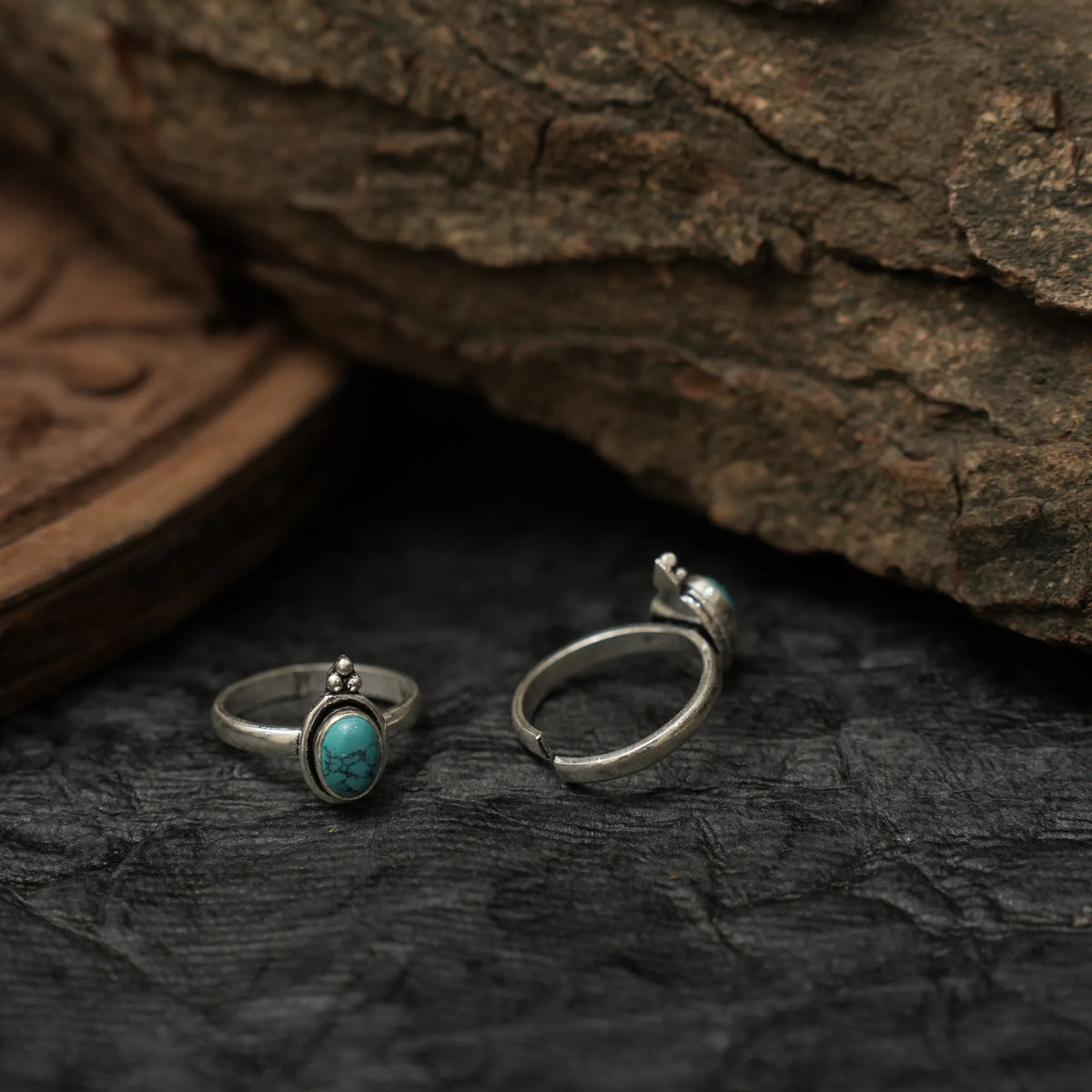 Malavika Silver Toe Ring - Turquoise