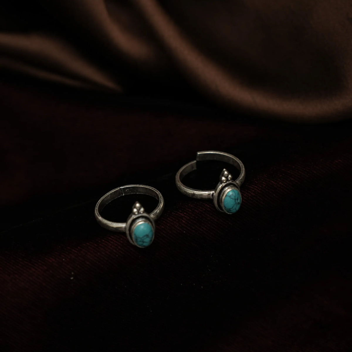 Malavika Silver Toe Ring - Turquoise