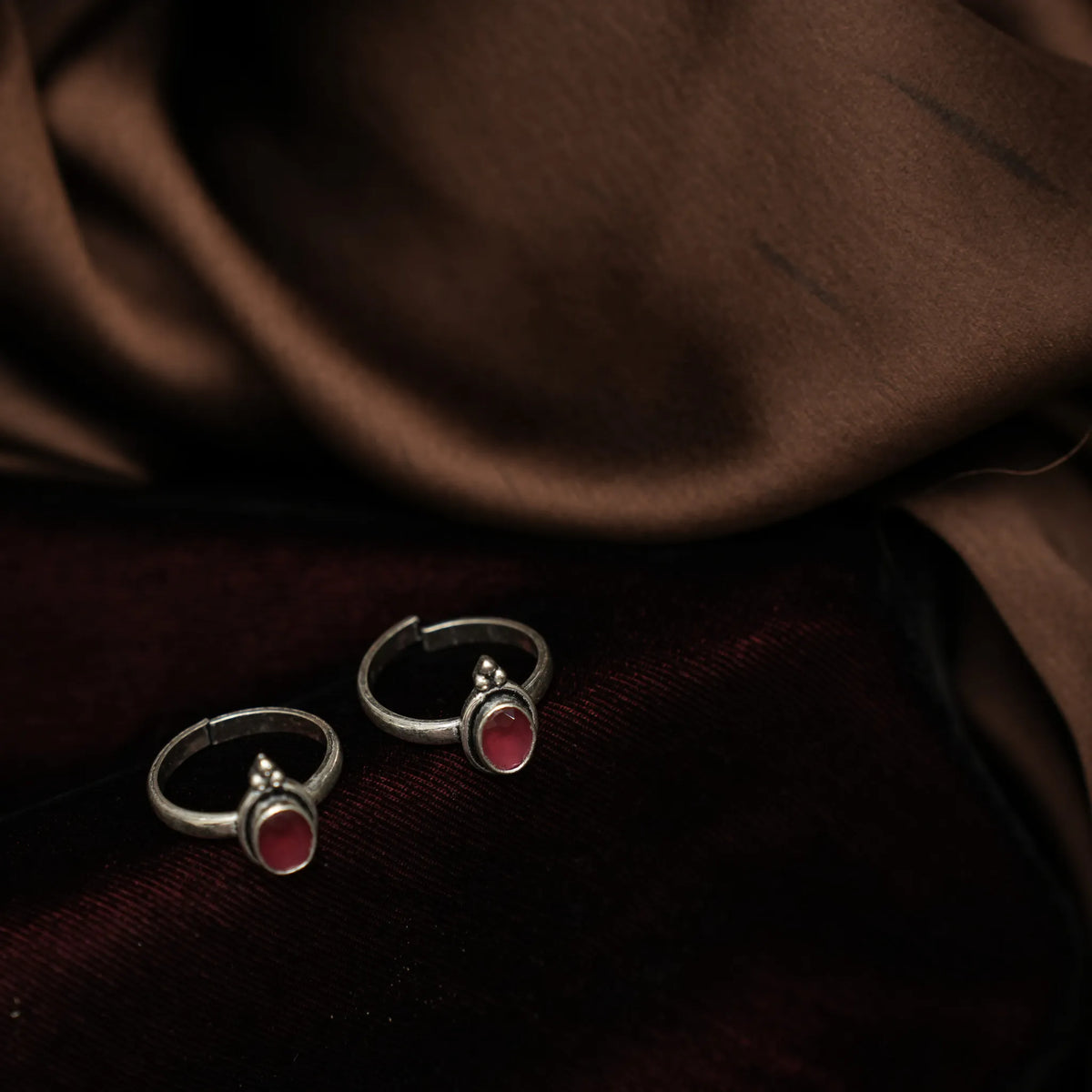 Malavika Silver Toe Ring - Red