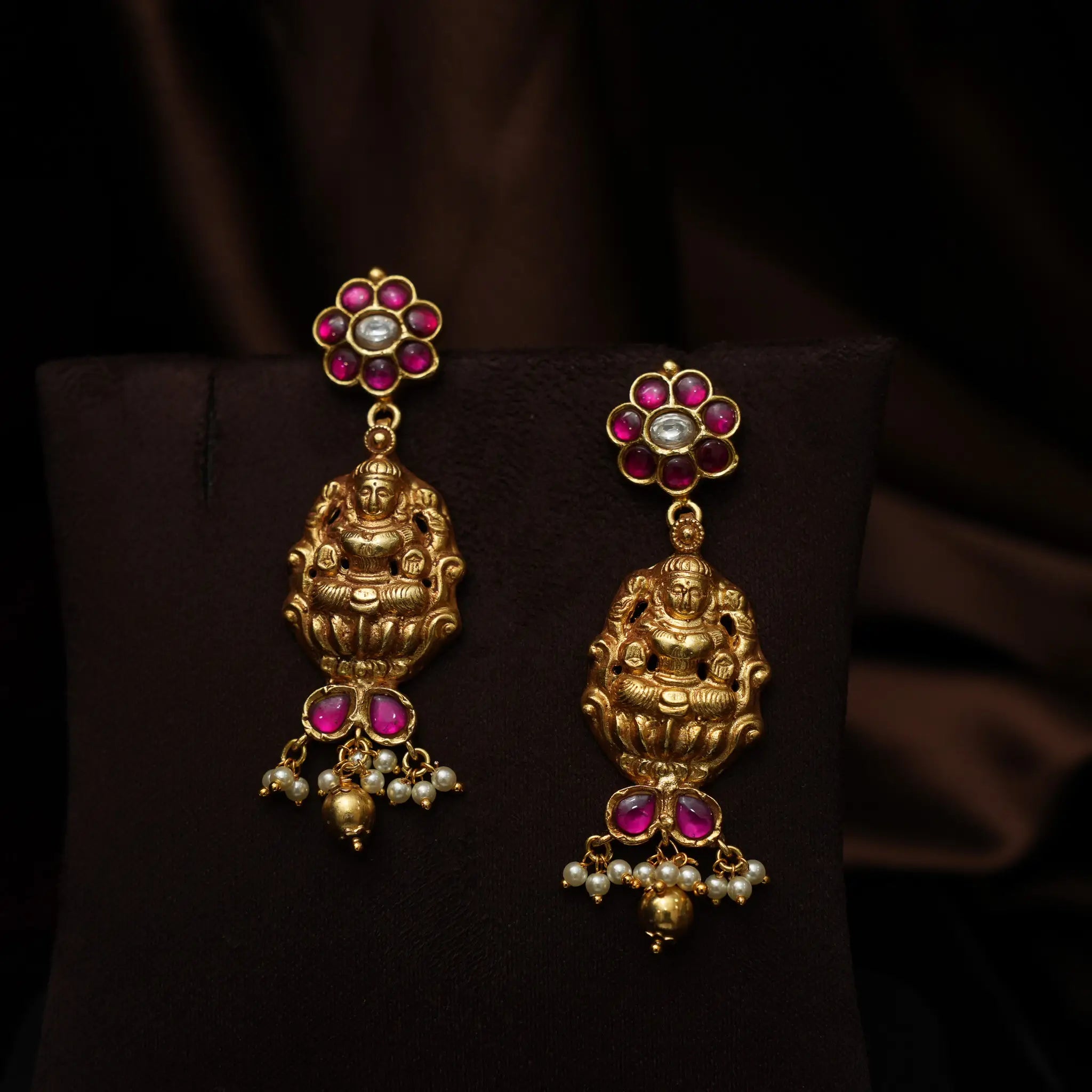 Manavi Statement Necklace - Red