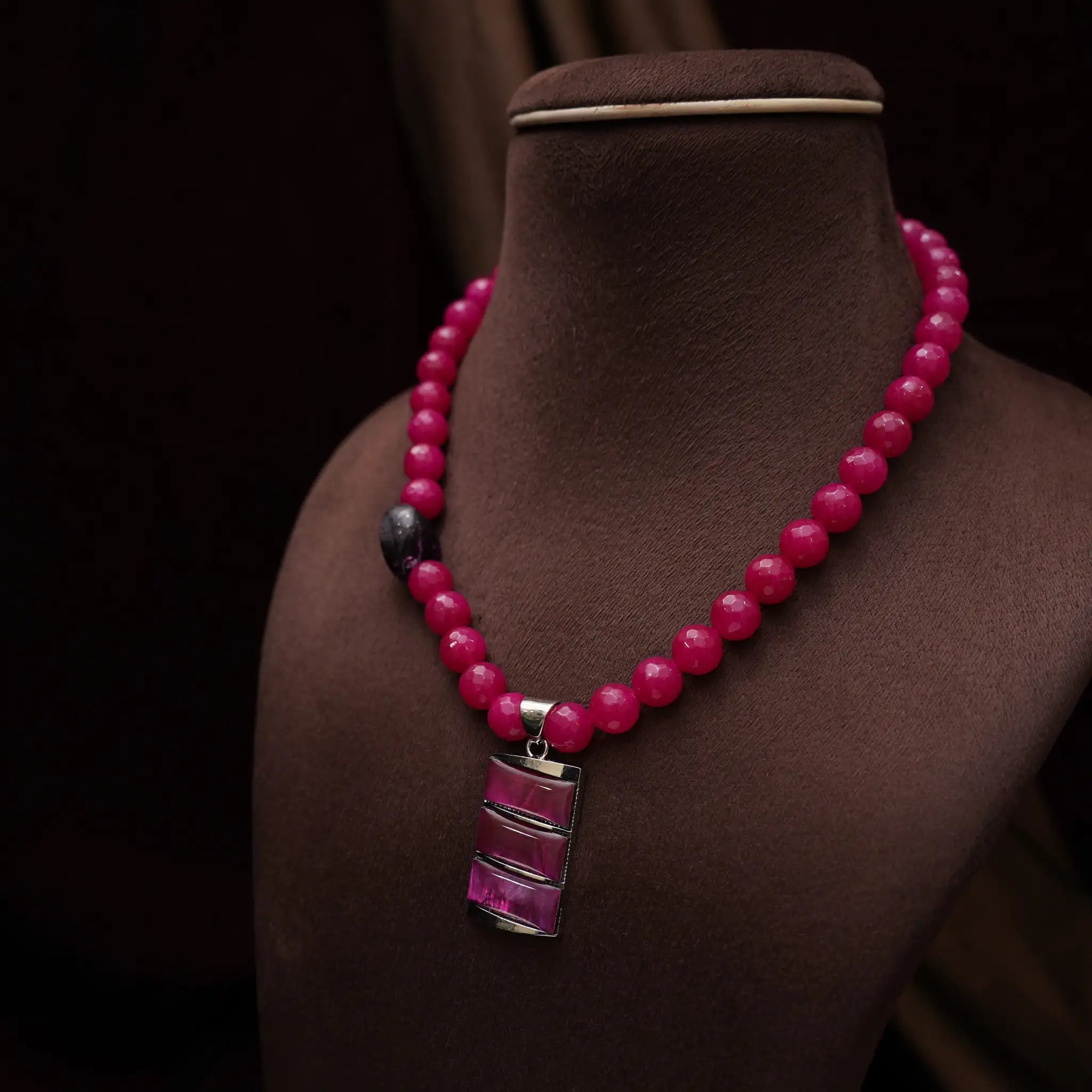 Meera Beaded Necklace - Reddish Pink