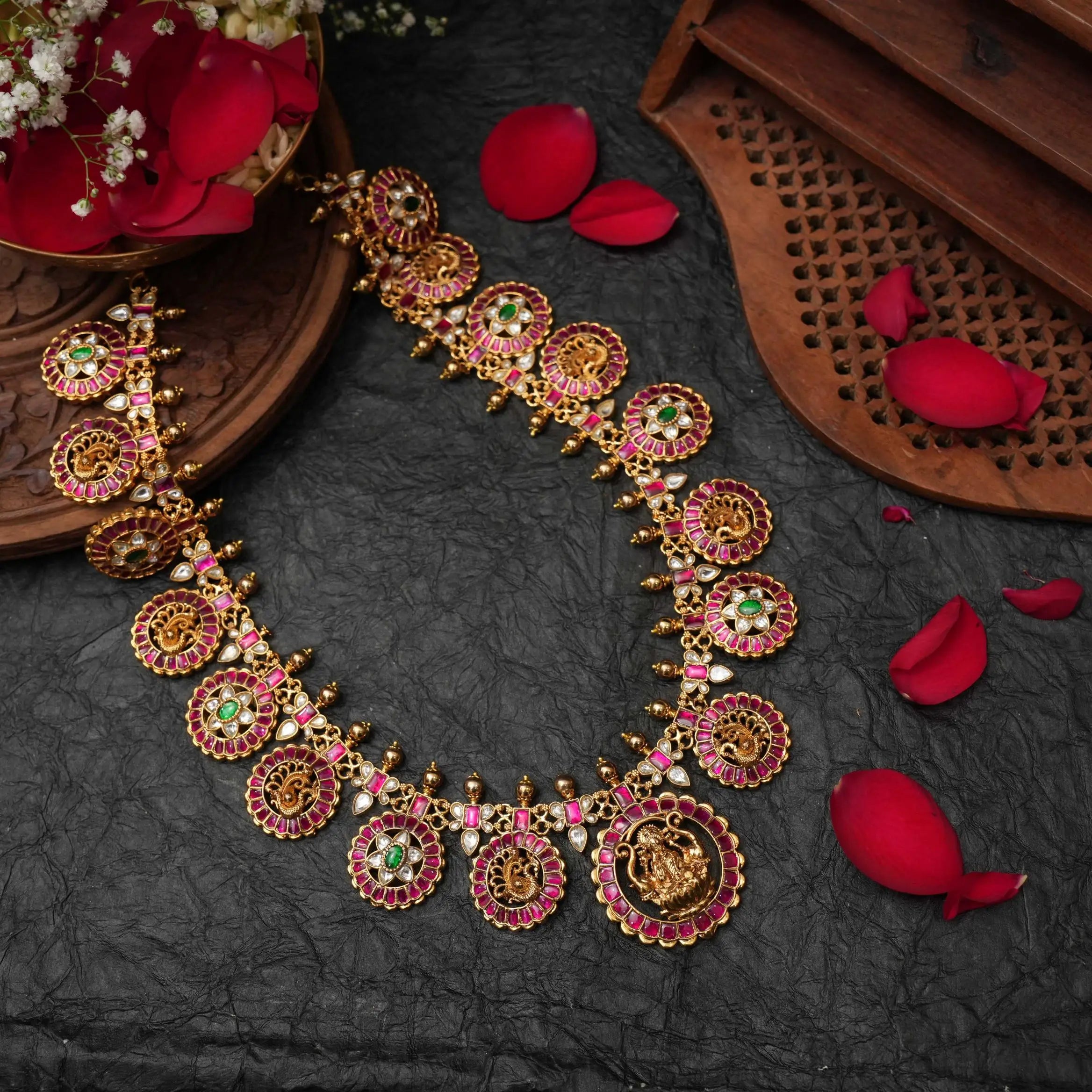 Miraya Antique Necklace
