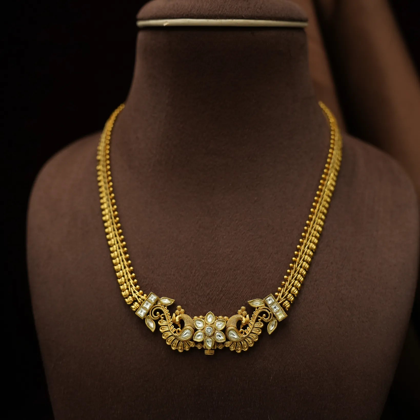 Mitra Antique Necklace - White