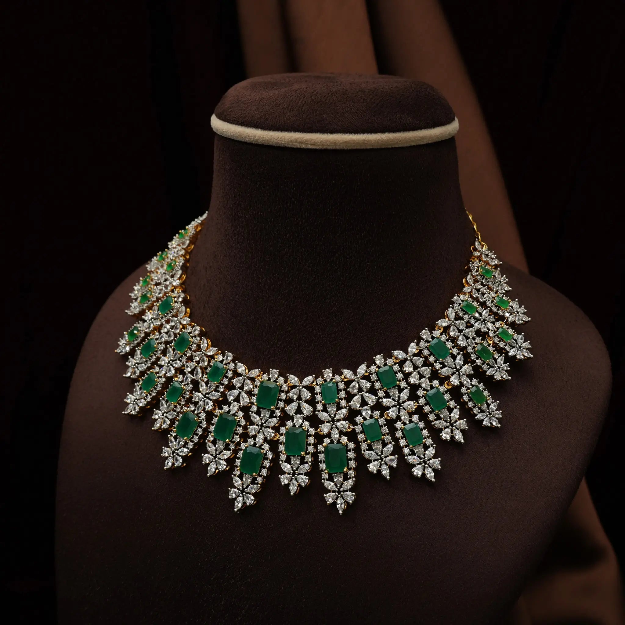Moshika Zircon Necklace