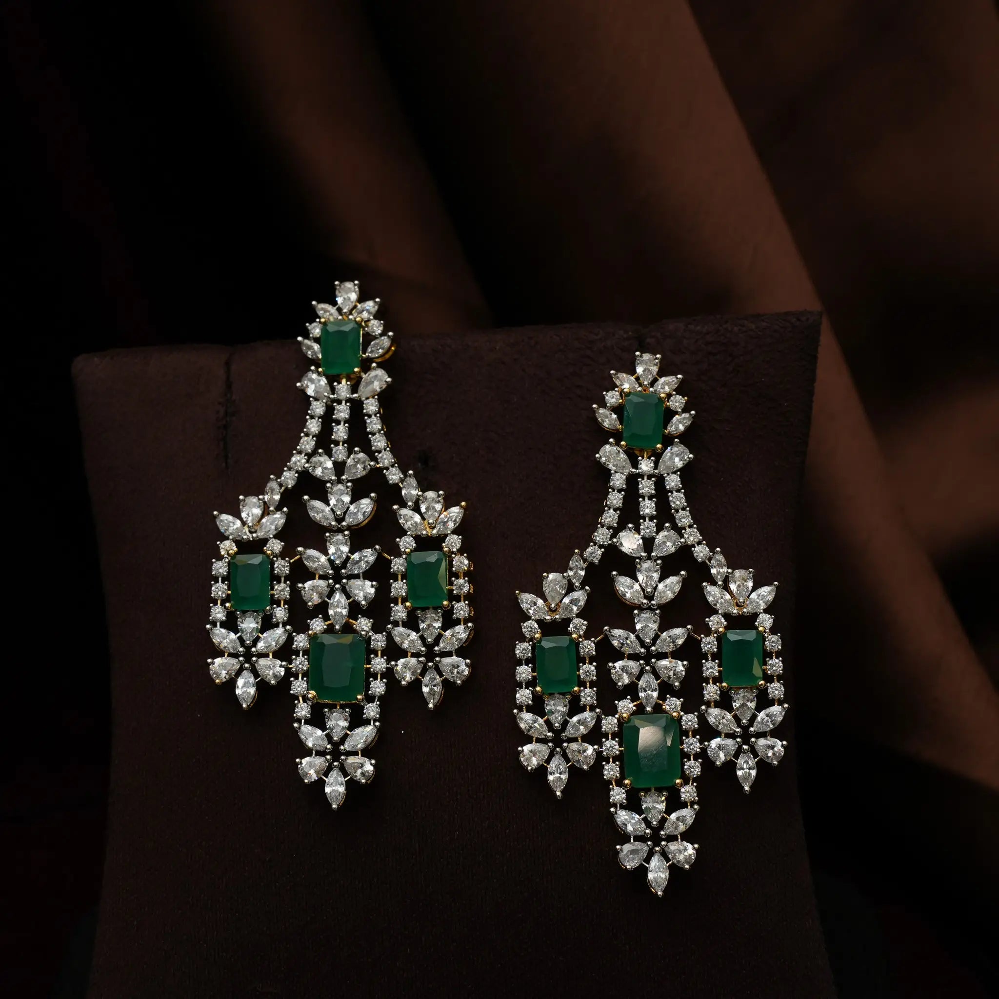 Moshika Zircon Necklace