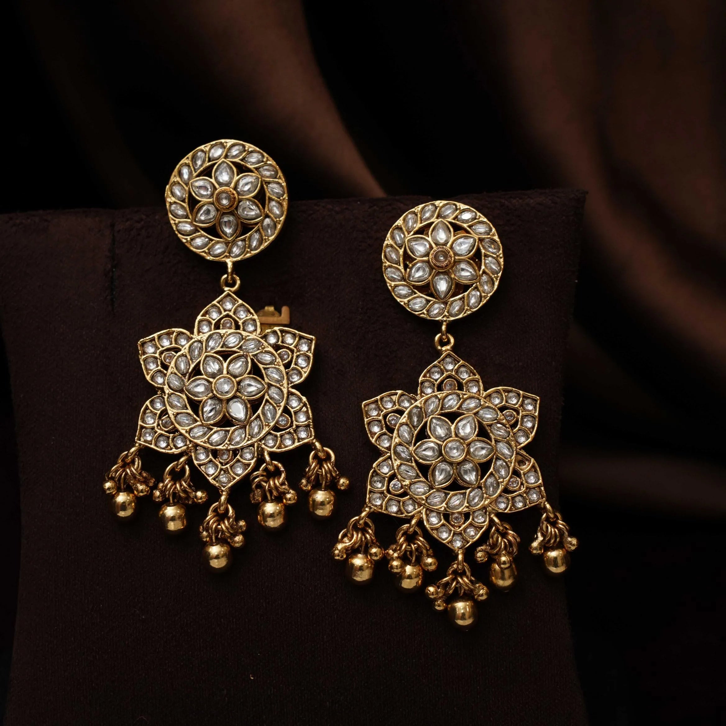 Naisha Antique Reversible Hasli Necklace