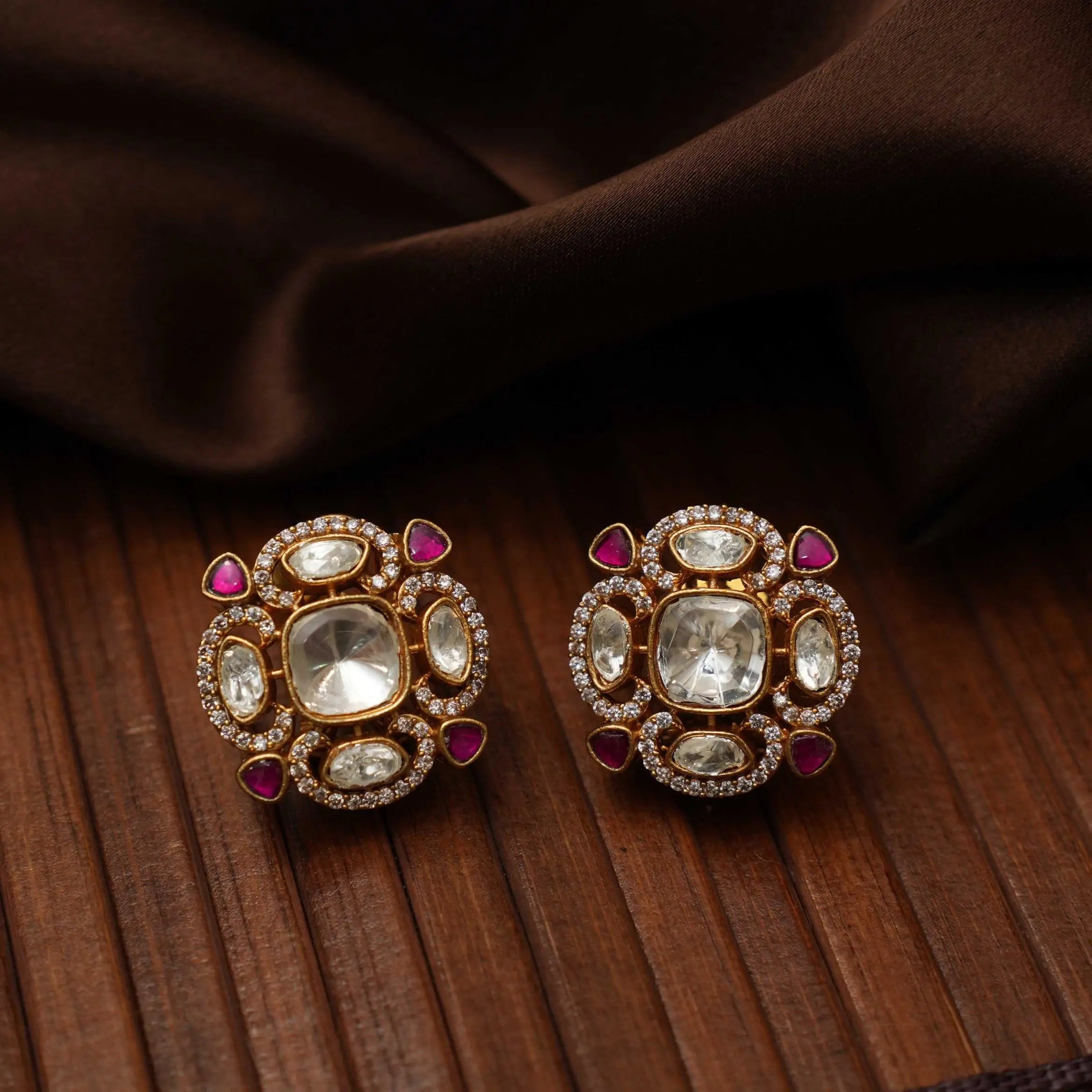 Nalini Polki Ear Stud - Red