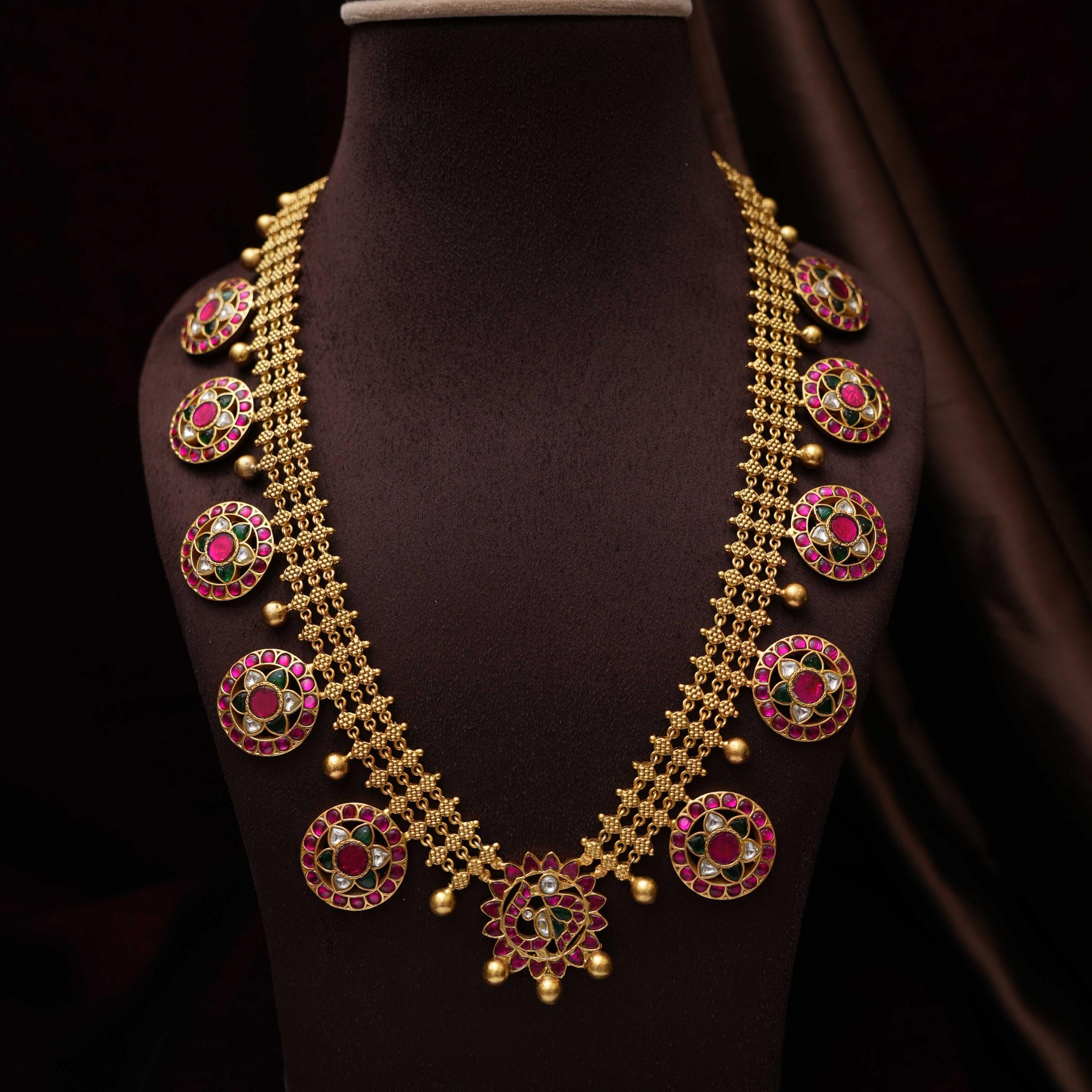 Nancy Antique Necklace - Floral