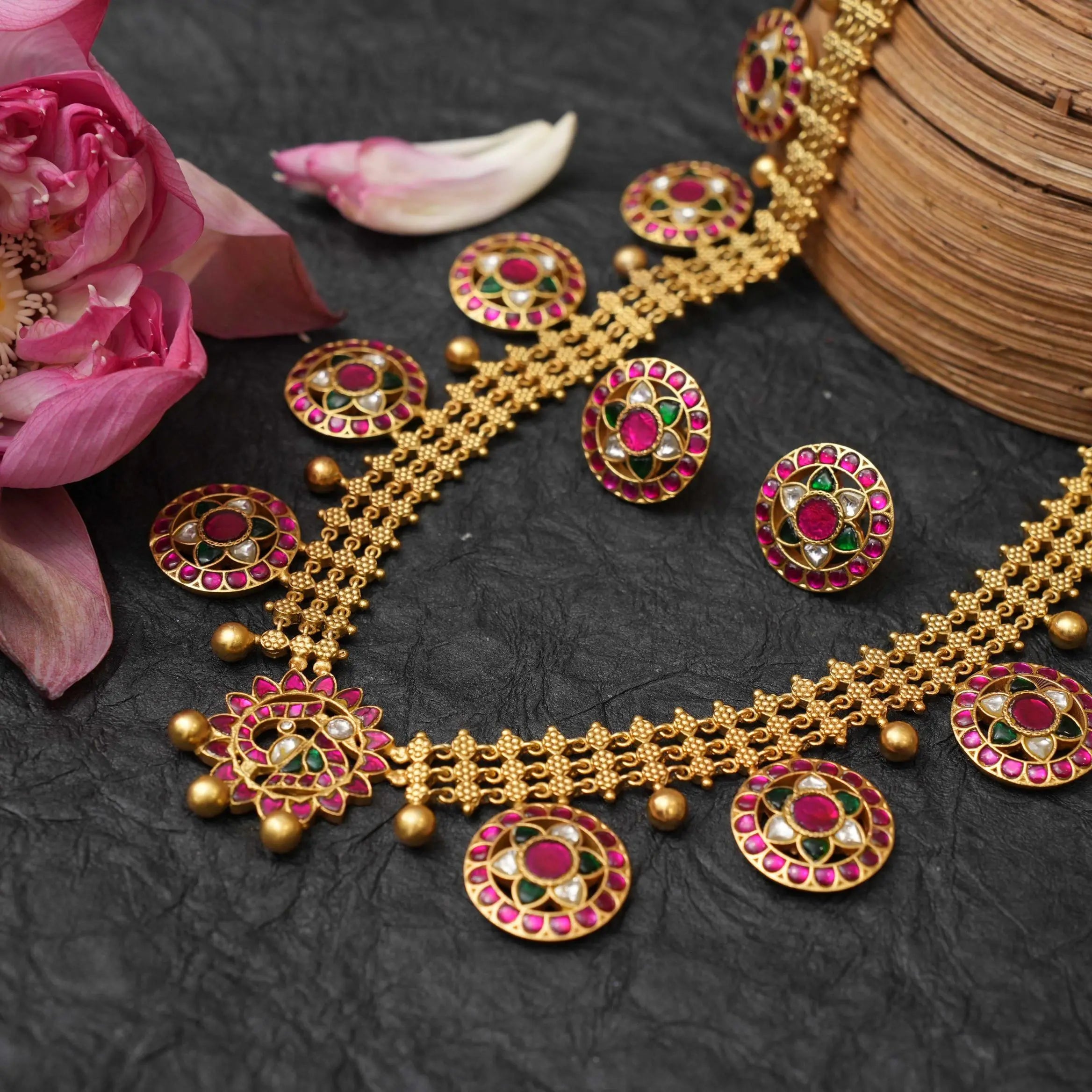 Nancy Antique Necklace - Floral