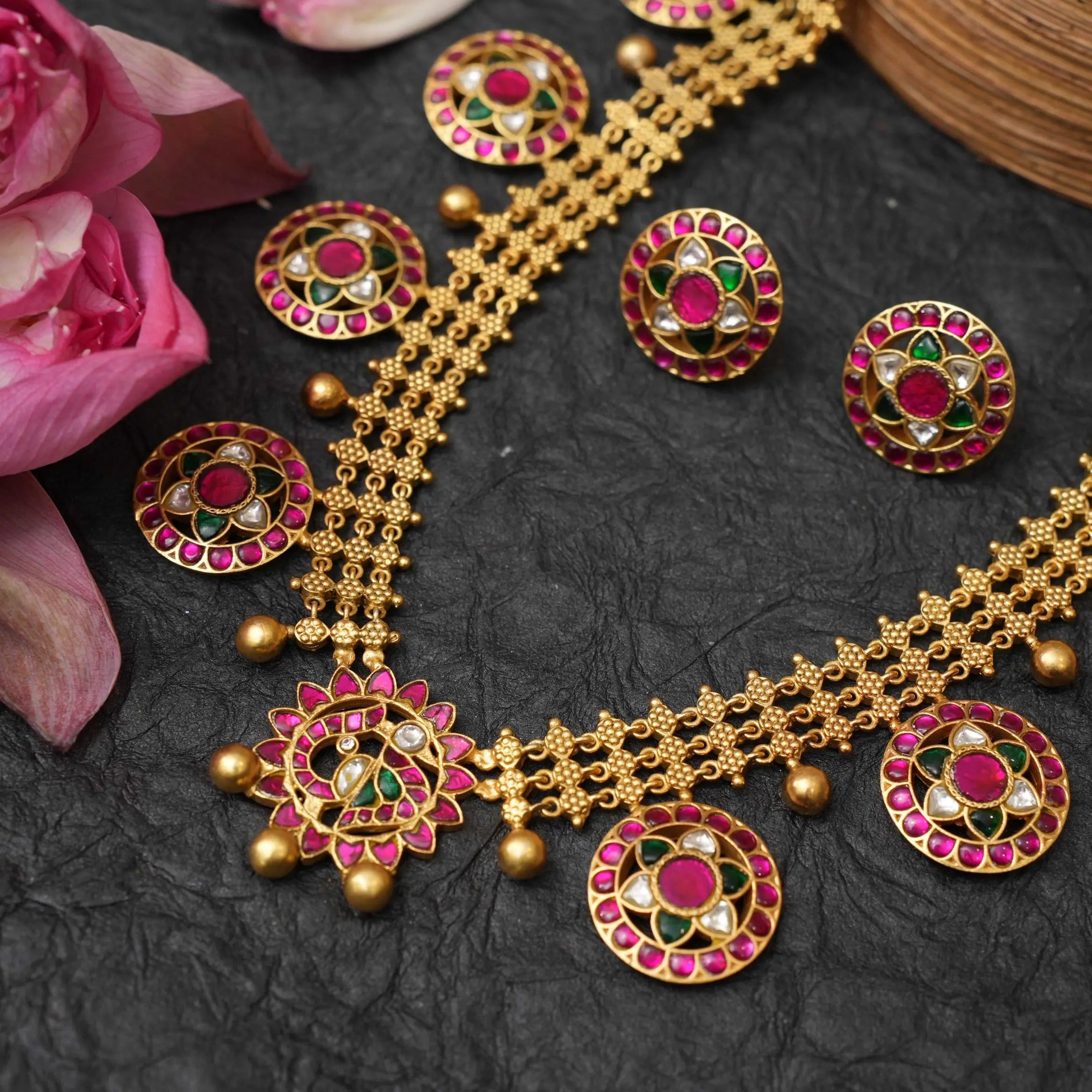 Nancy Antique Necklace - Floral