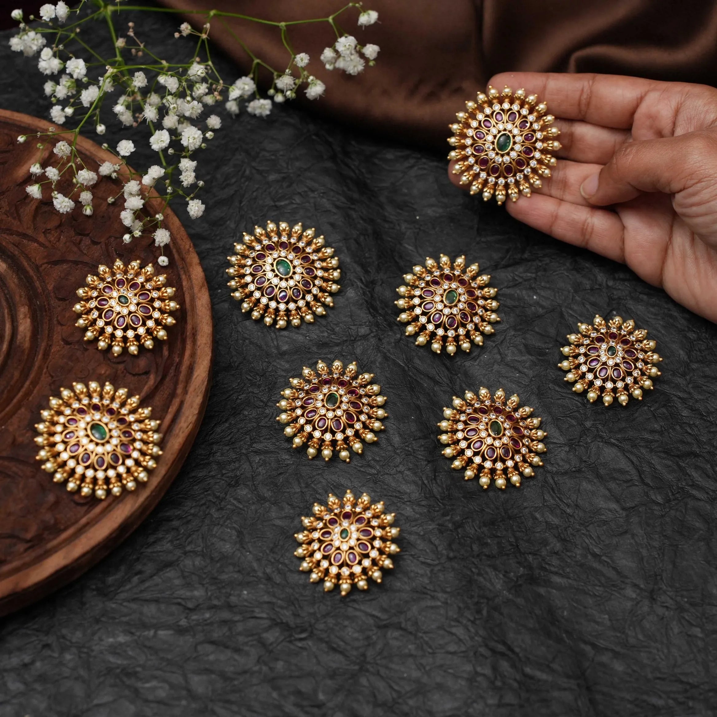 Neesha Antique Rakkodi / Hair Pins - Green