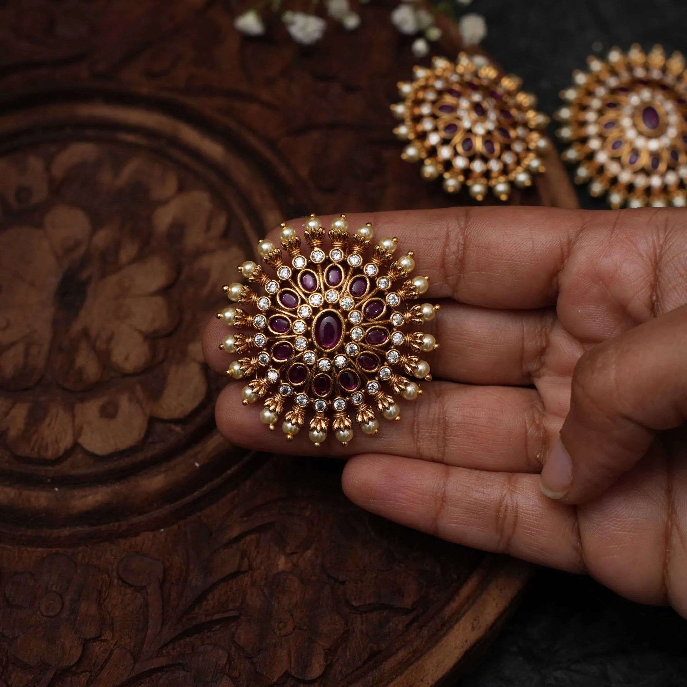 Neesha Antique Rakkodi/ Hair Pins - Red