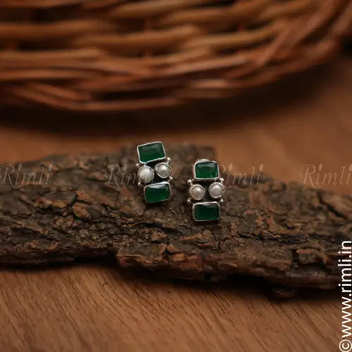 Sruti Silver Ear Stud - Rimli Boutique