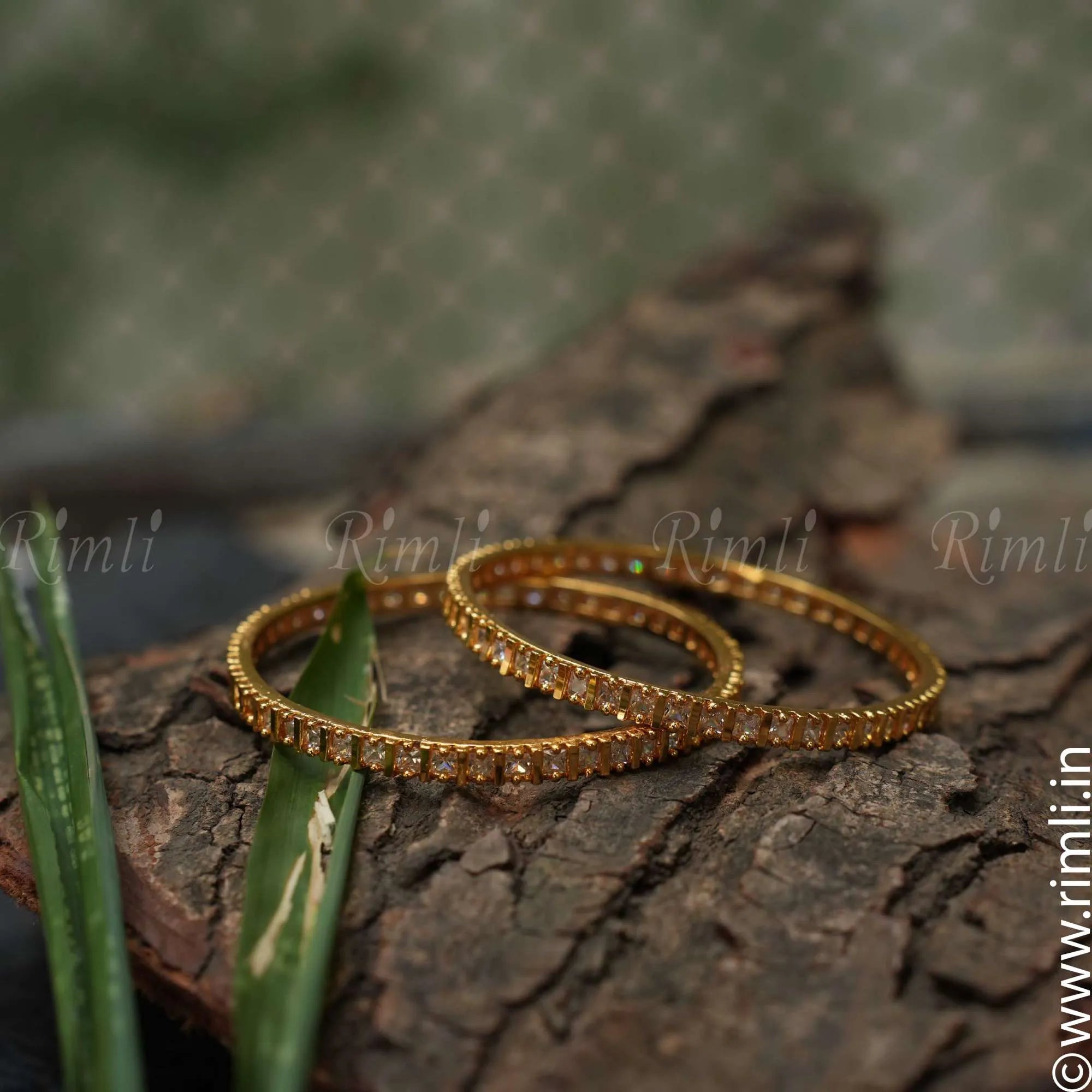 Tanvi Diamond Design Bangle - Square - Rimli Boutique