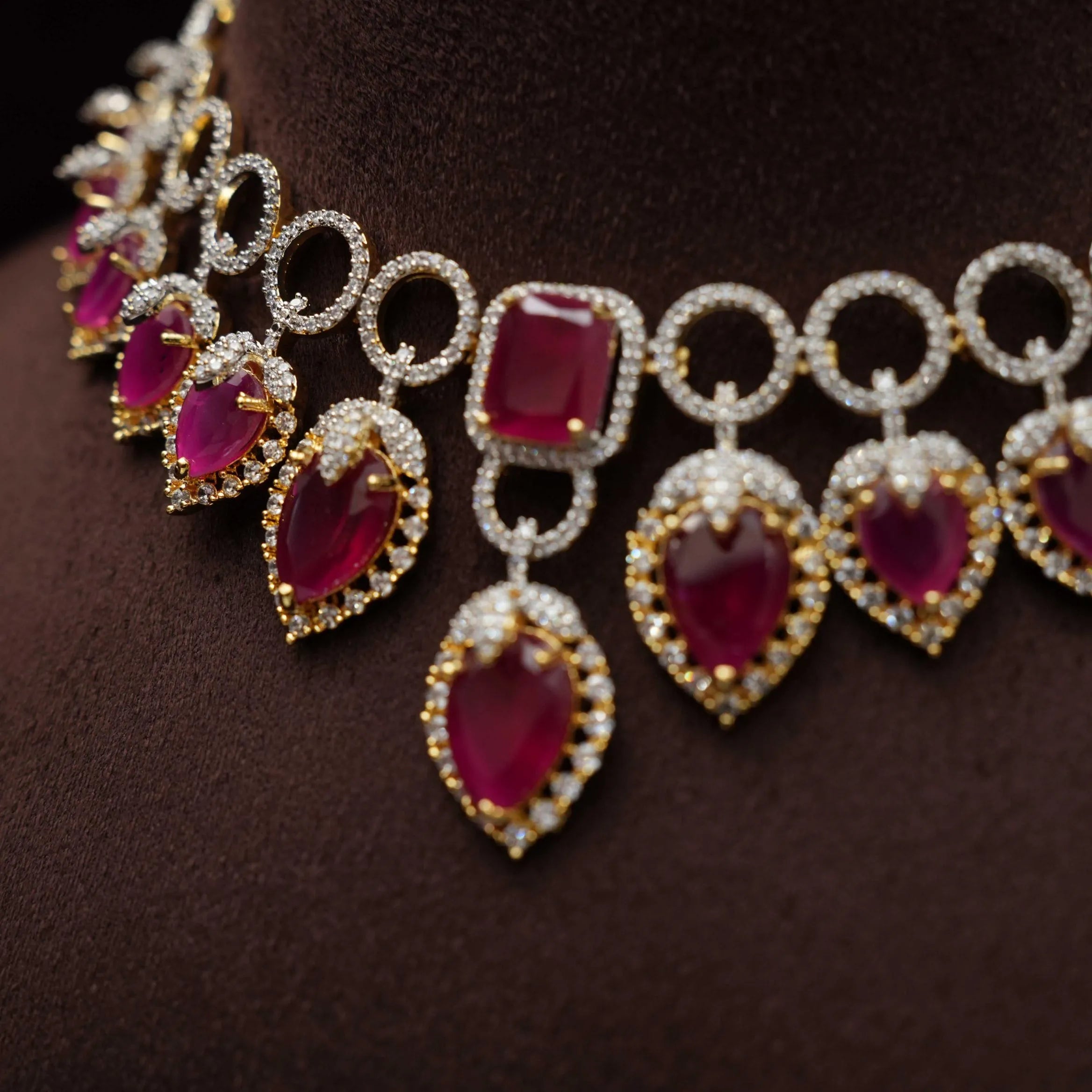 Nila Zircon Necklace