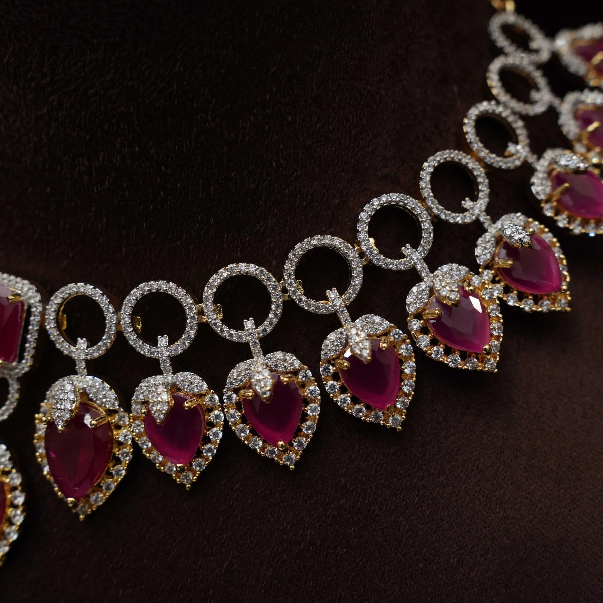 Nila Zircon Necklace