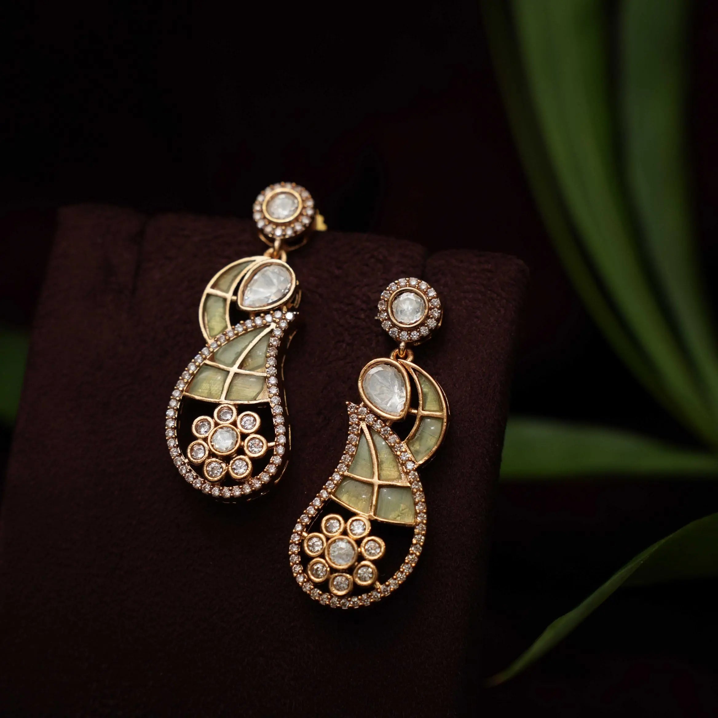 Nilani Polki Necklace - Pastel Green