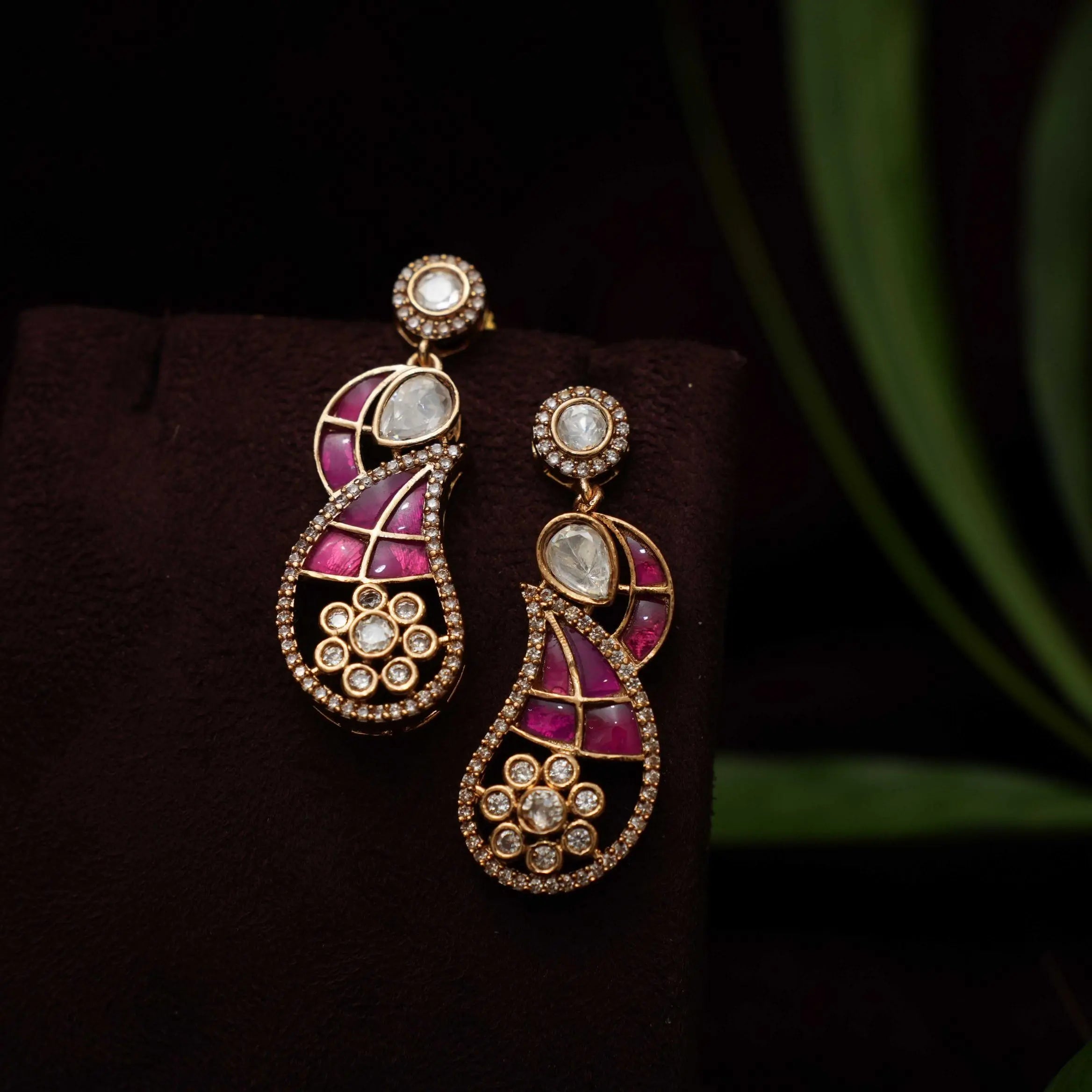 Nilani Polki Necklace - Red