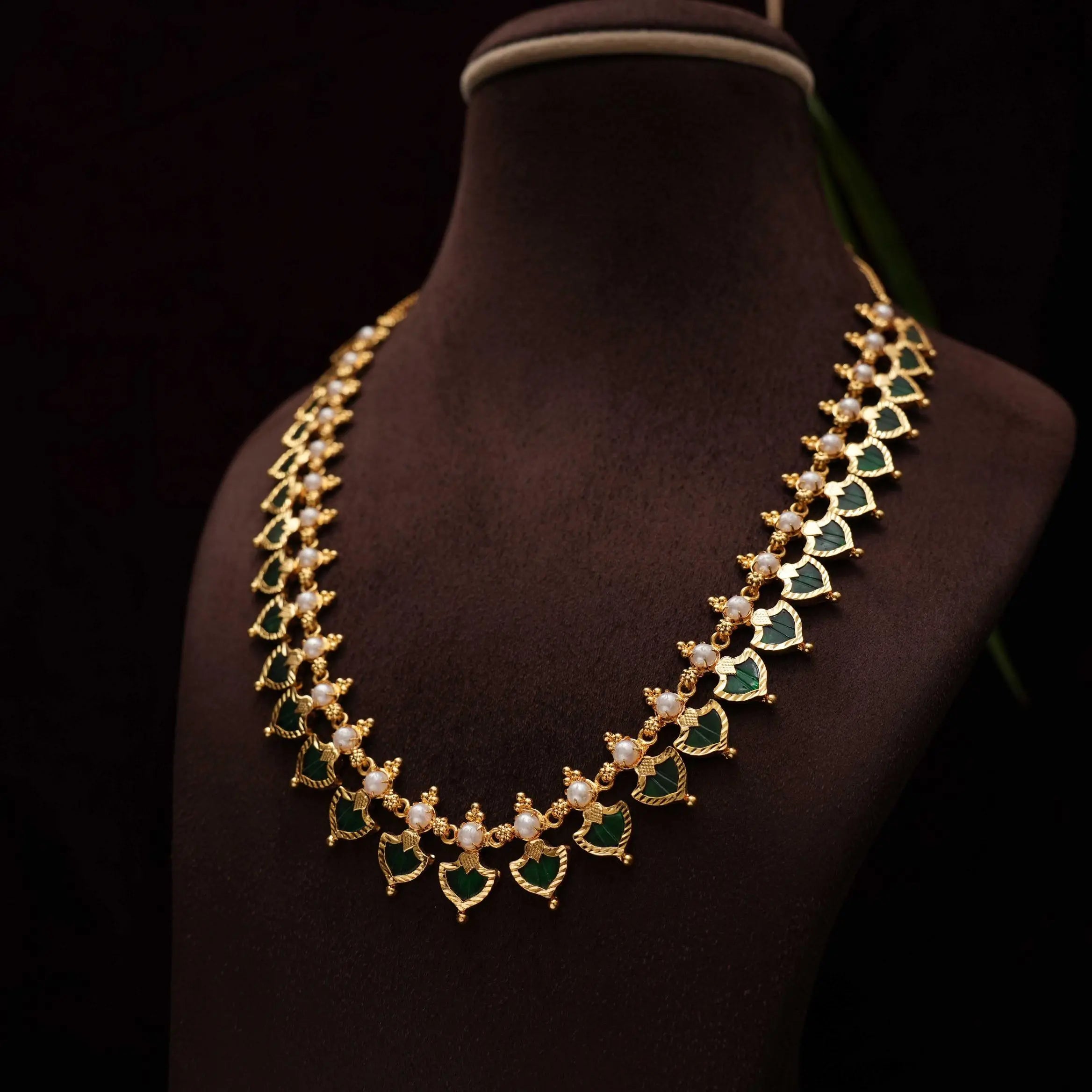 Nimisha Palakka Necklace