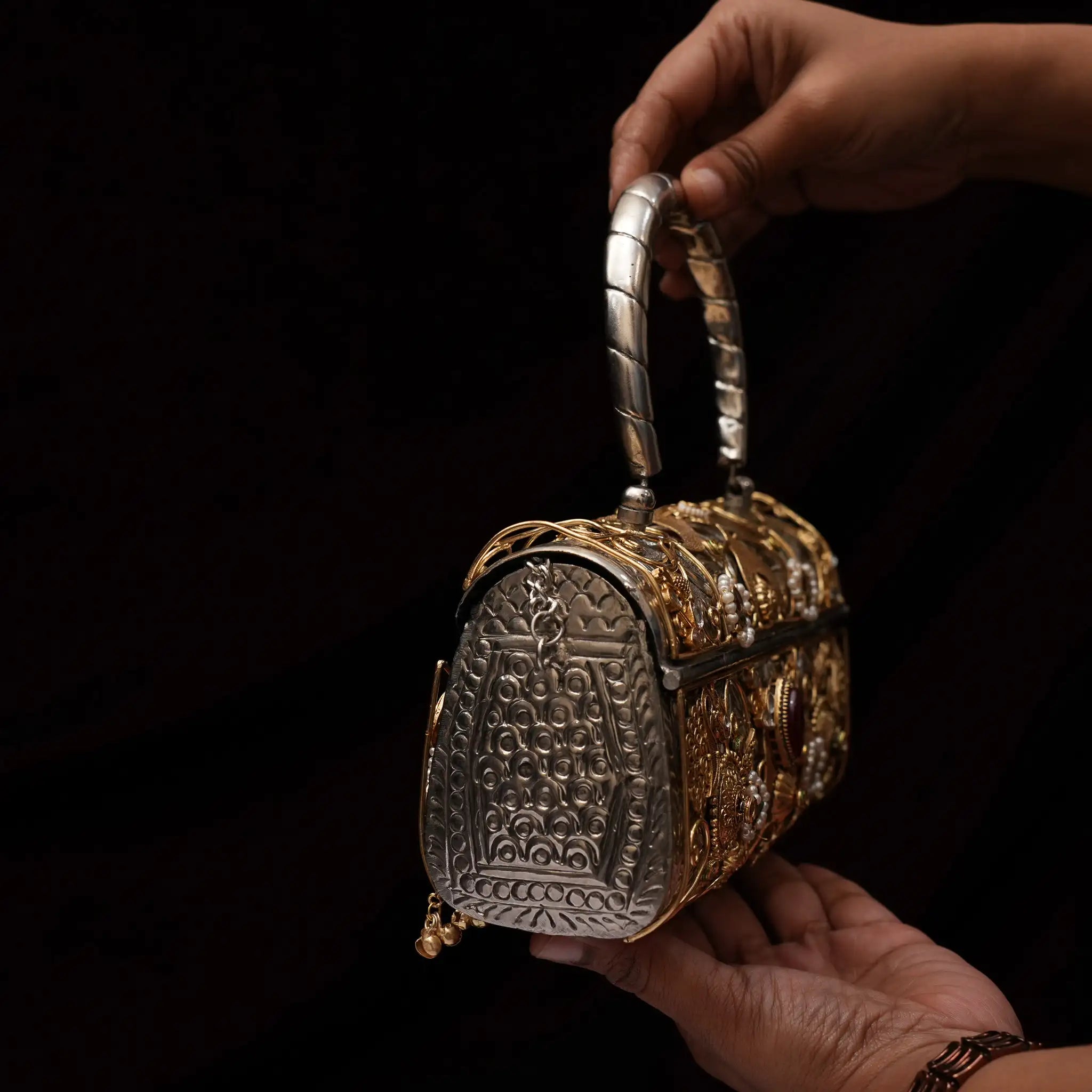Nishara Polki Clutch
