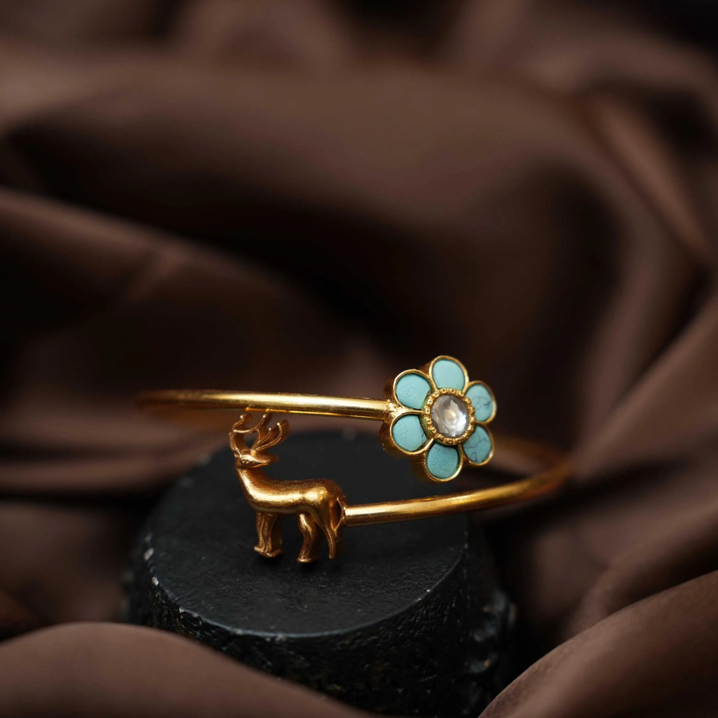 Nishi Silver Kada Bangle