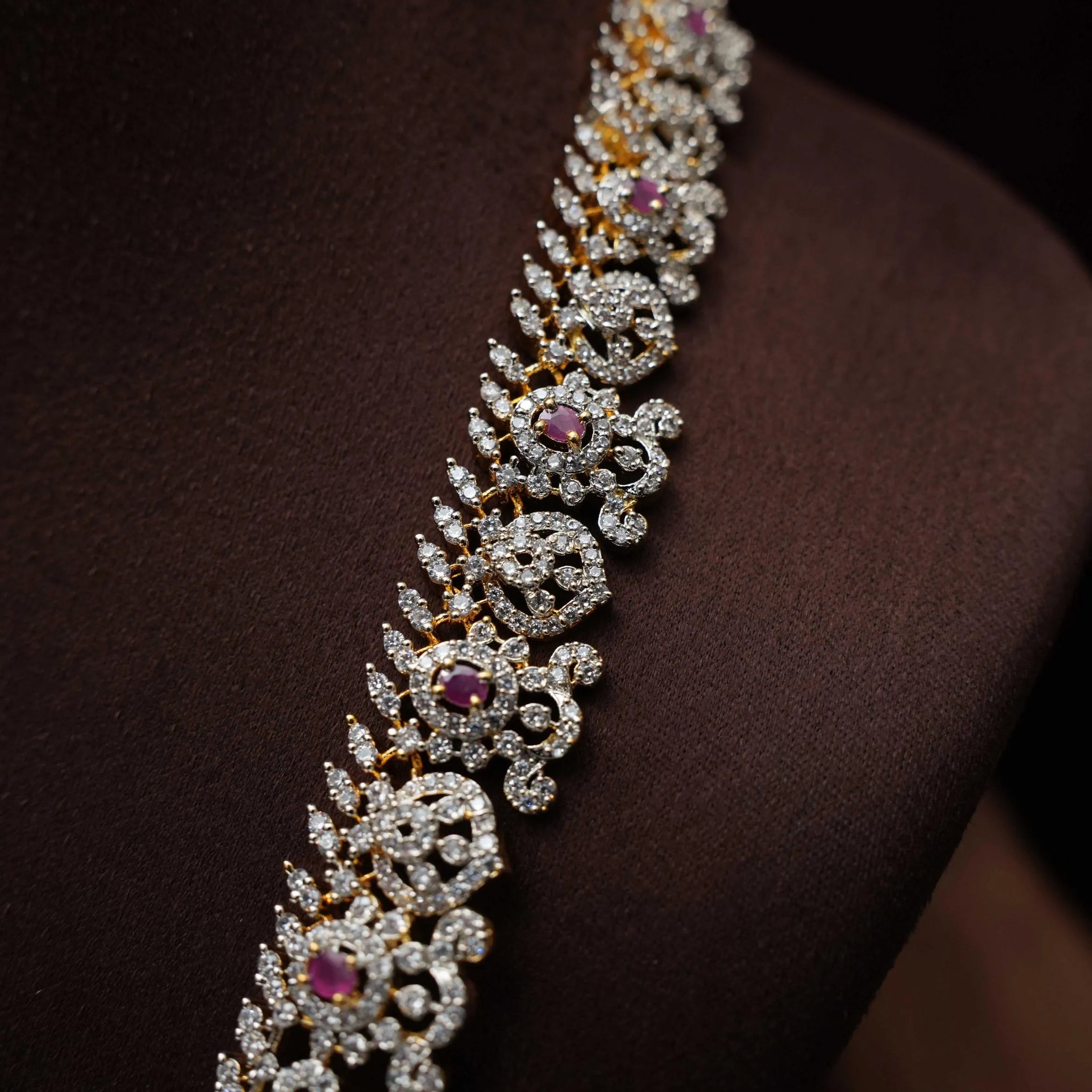 Nrinder Zircon Necklace