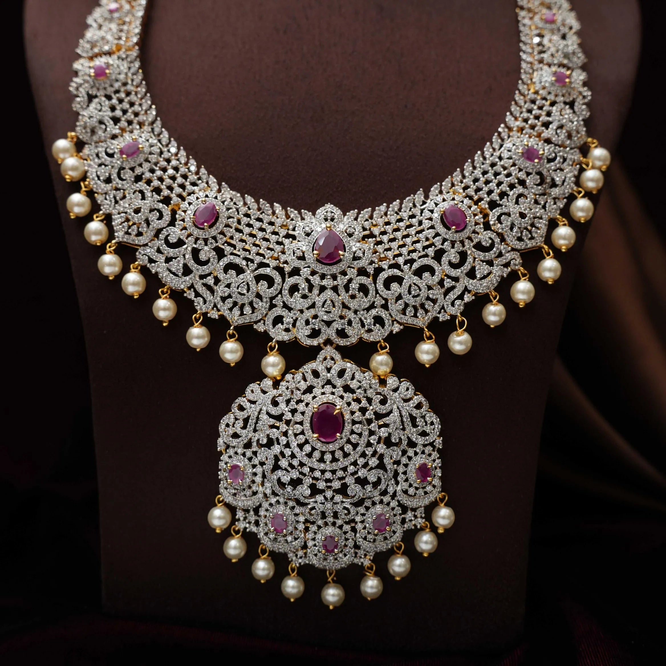 Nrinder Zircon Necklace