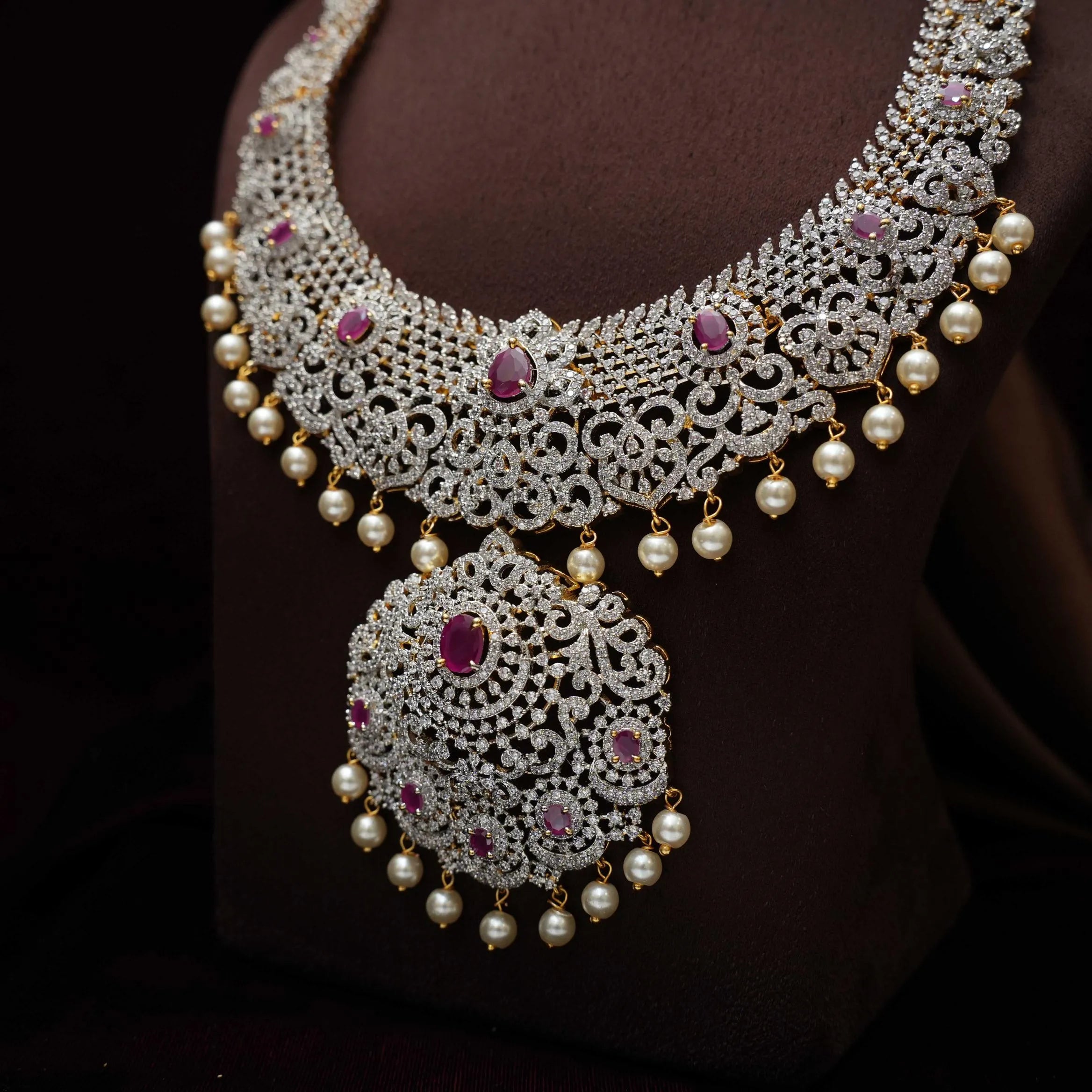 Nrinder Zircon Necklace