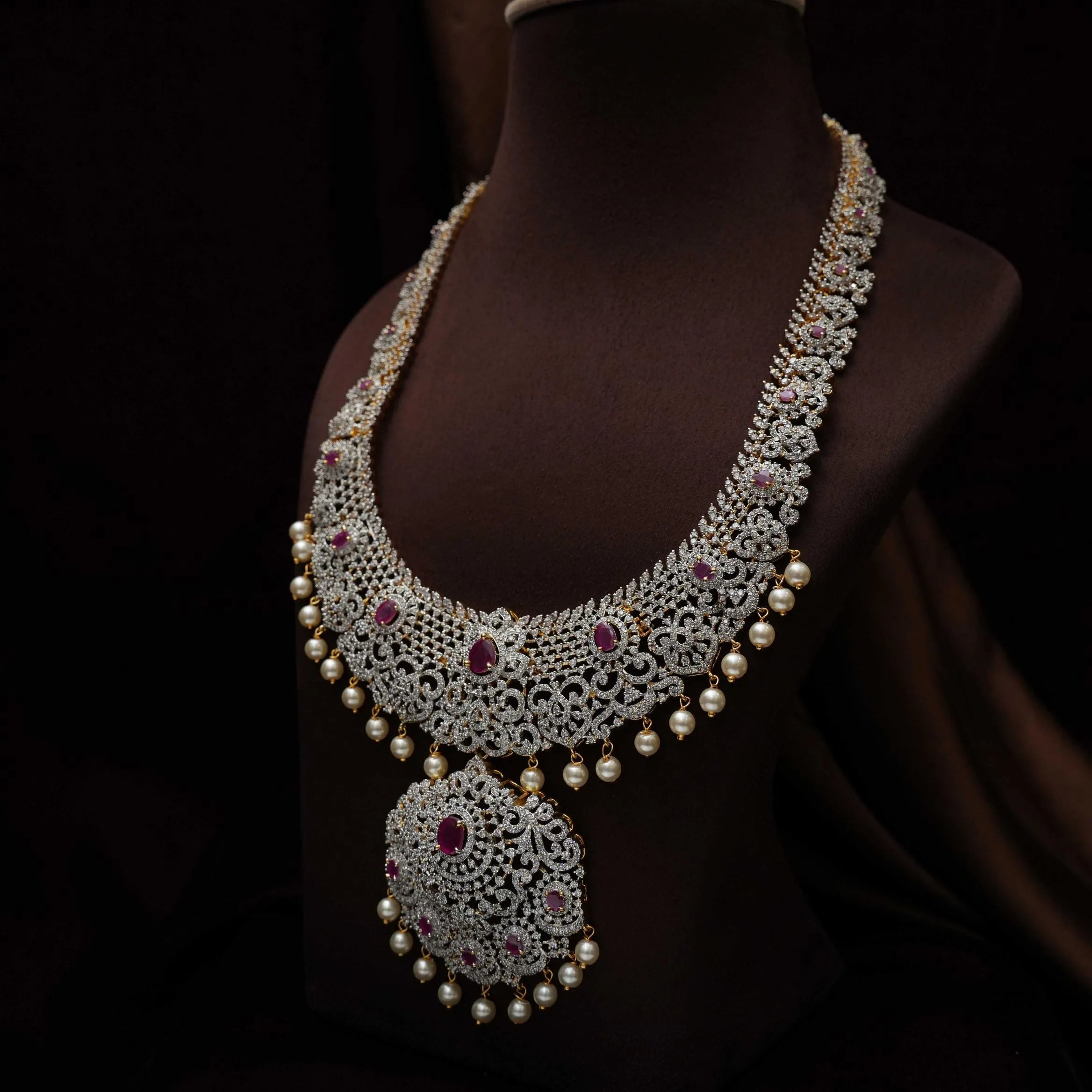 Nrinder Zircon Necklace