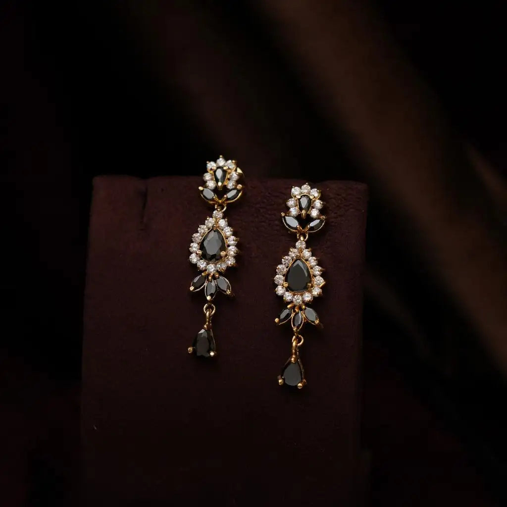 Oshika Zircon Black Necklace