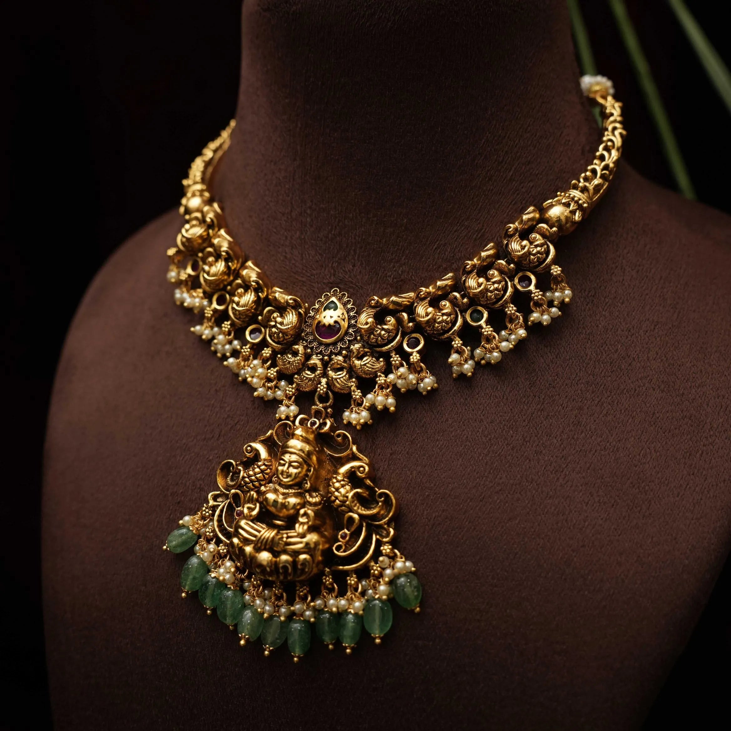 Oviya Antique Necklace