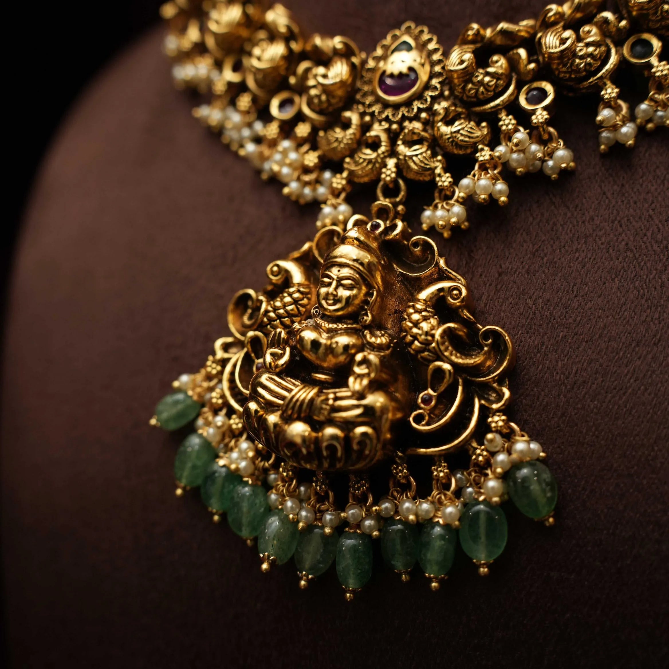 Oviya Antique Necklace