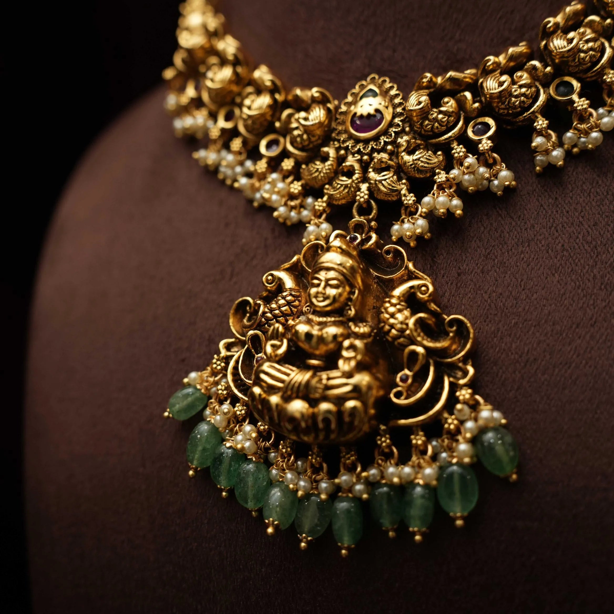 Oviya Antique Necklace