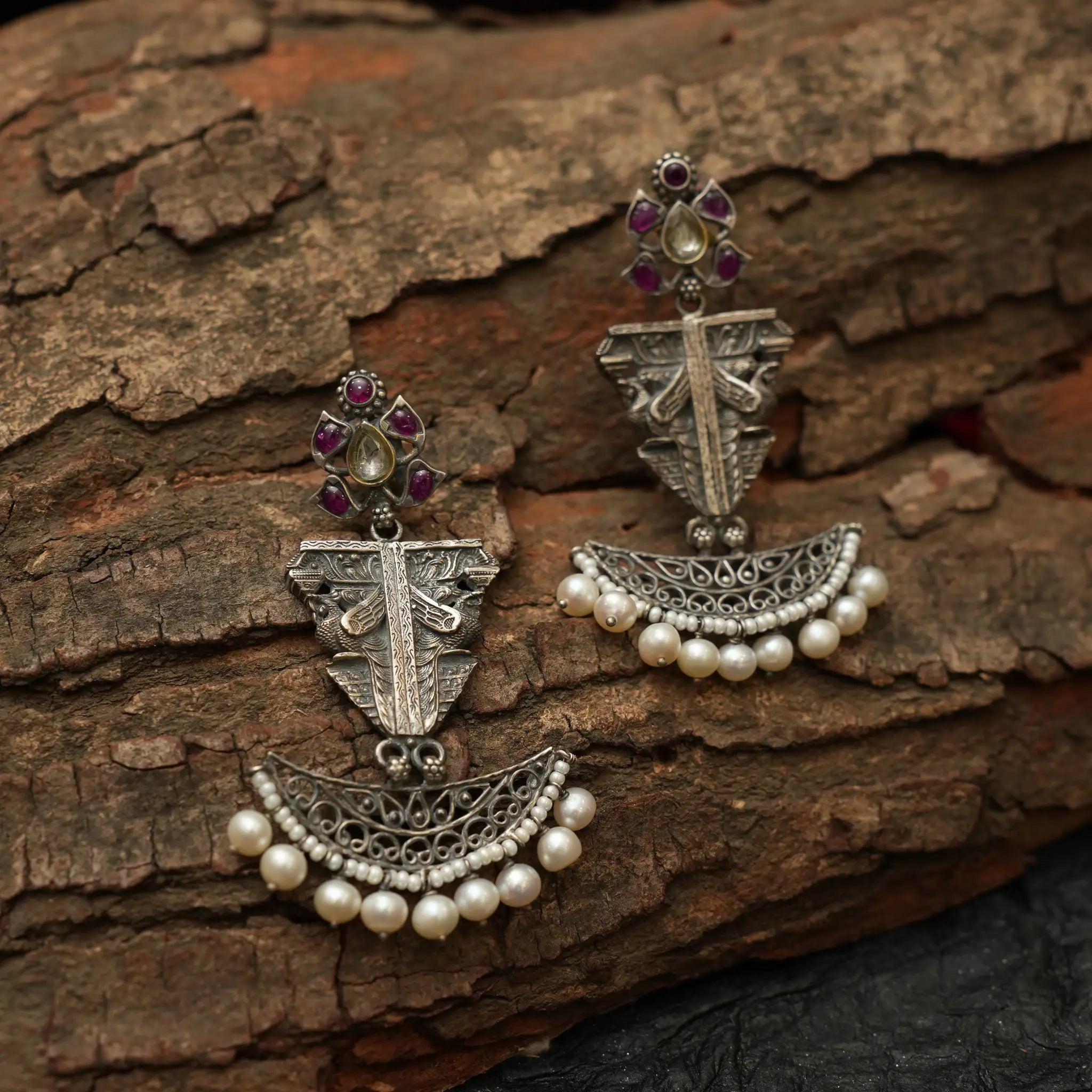 Oxidised Pearl Earring