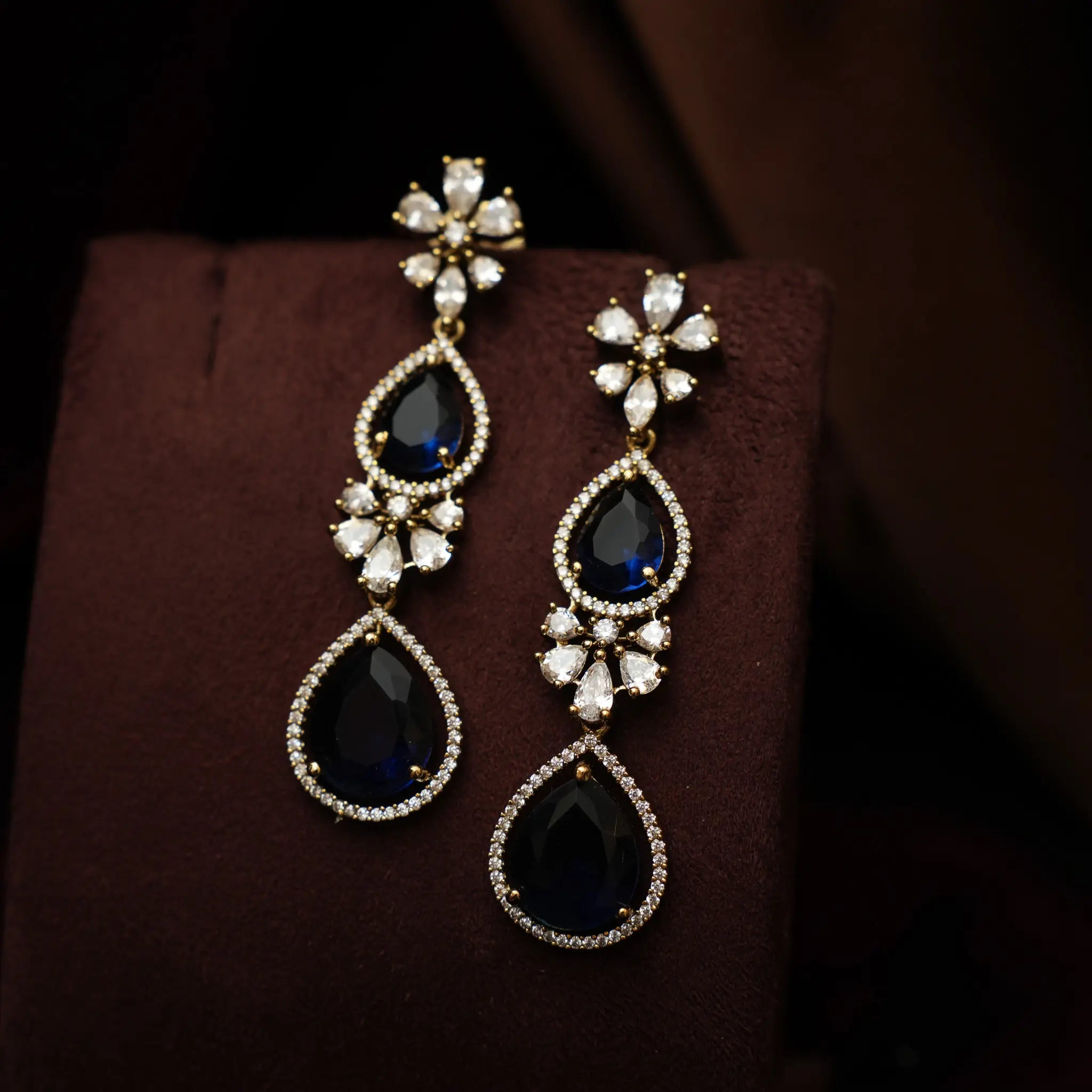 Priti Zircon Necklace