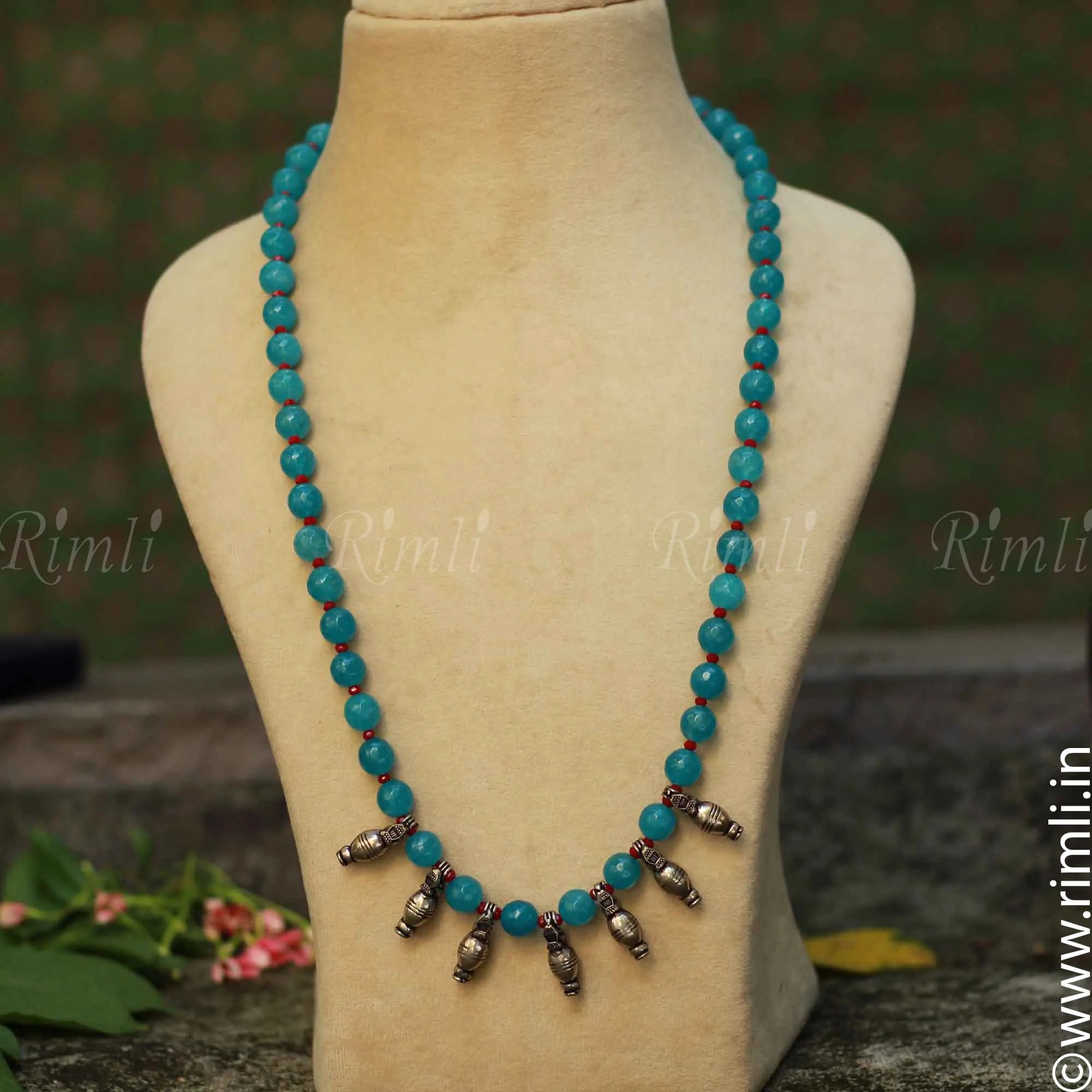 Casual Blue Beaded Necklace