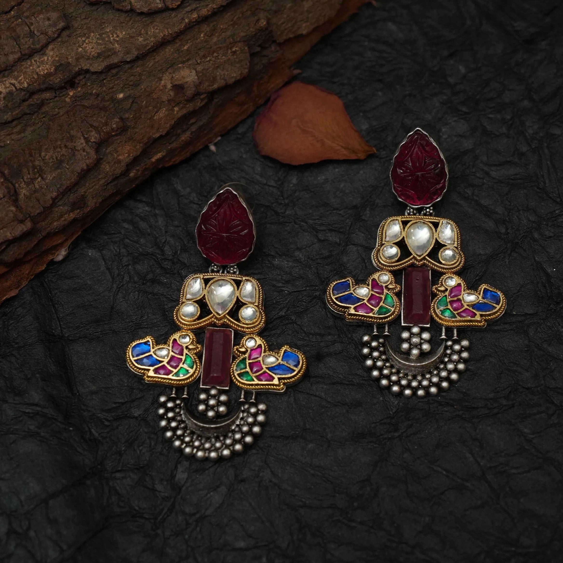 Raiden Antique Earrings - Red