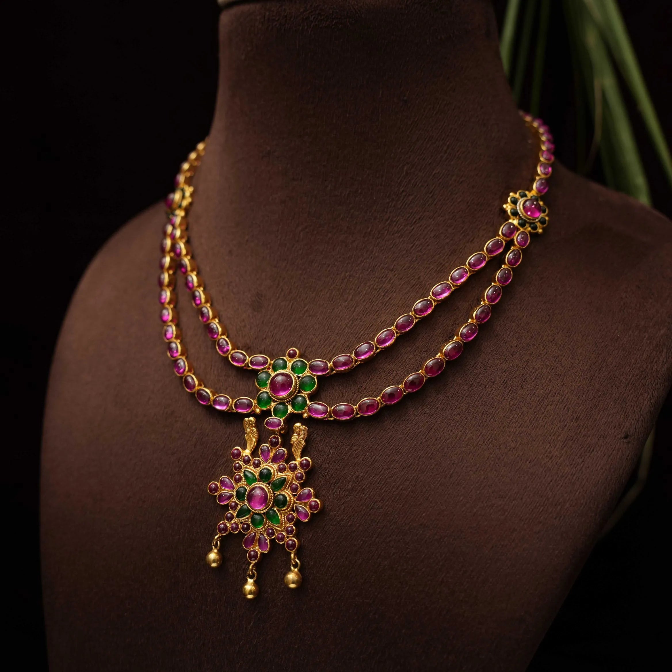 Reva Layered Kemp Necklace Set