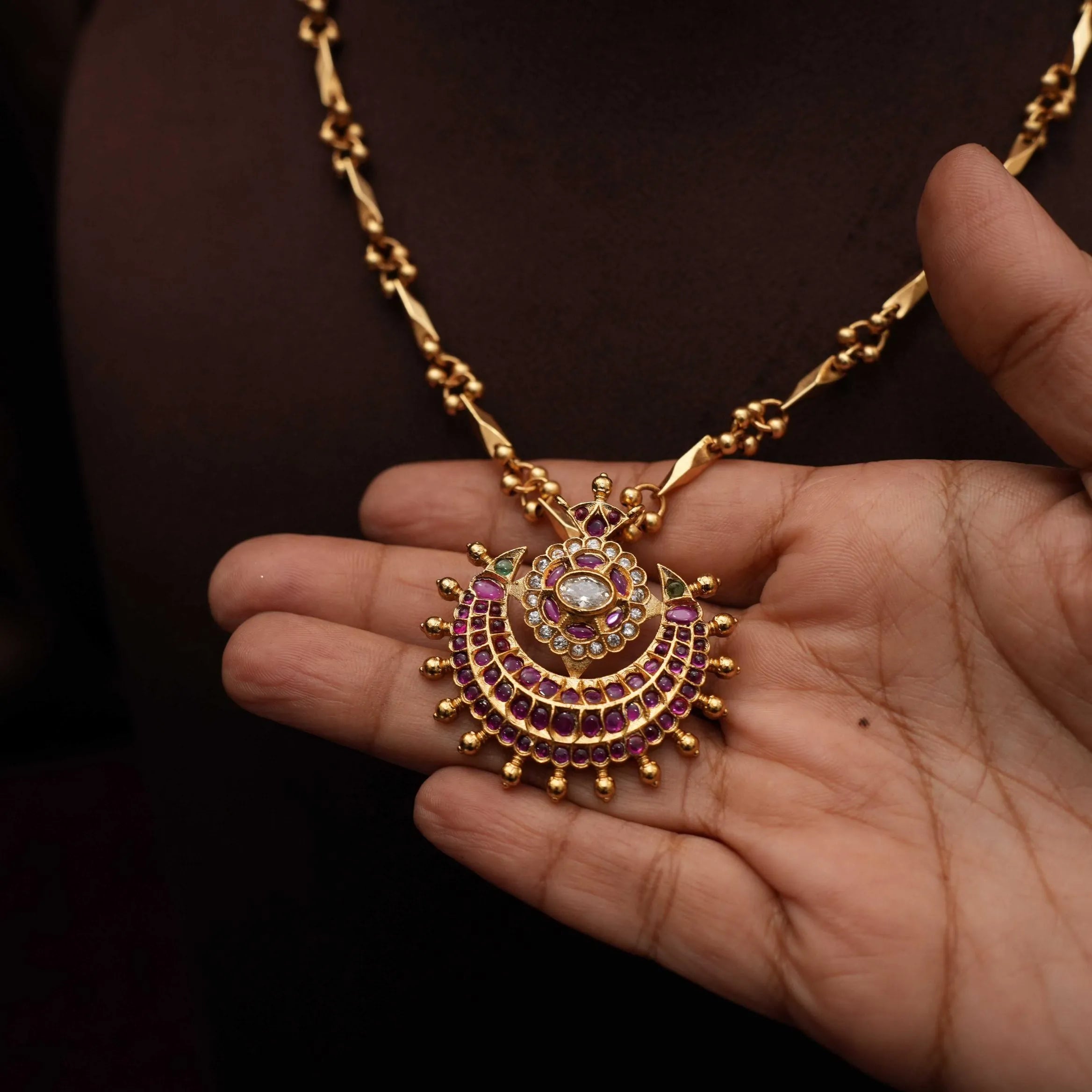 Reyansh Antique Necklace - Red