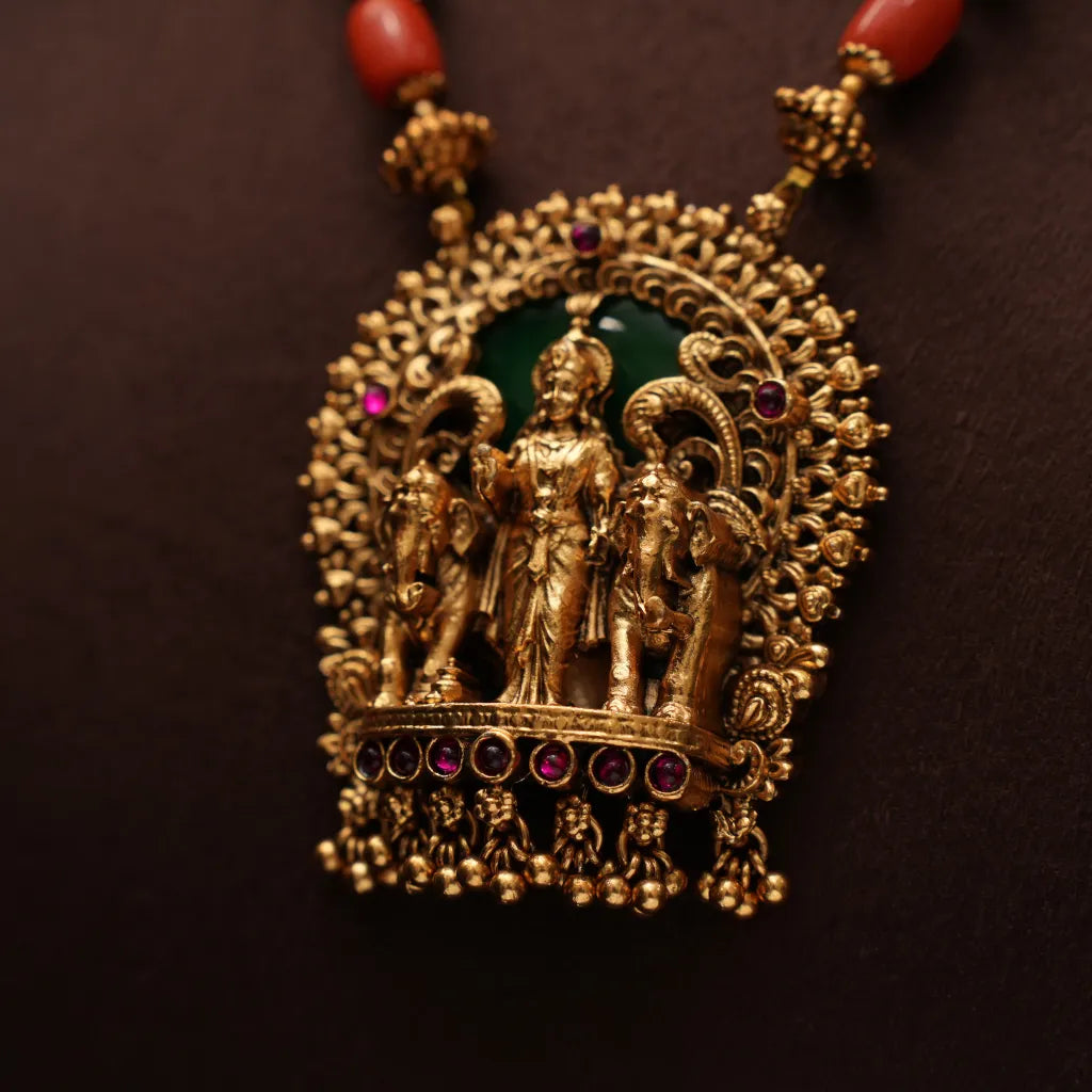 Reyna Antique Coral Necklace