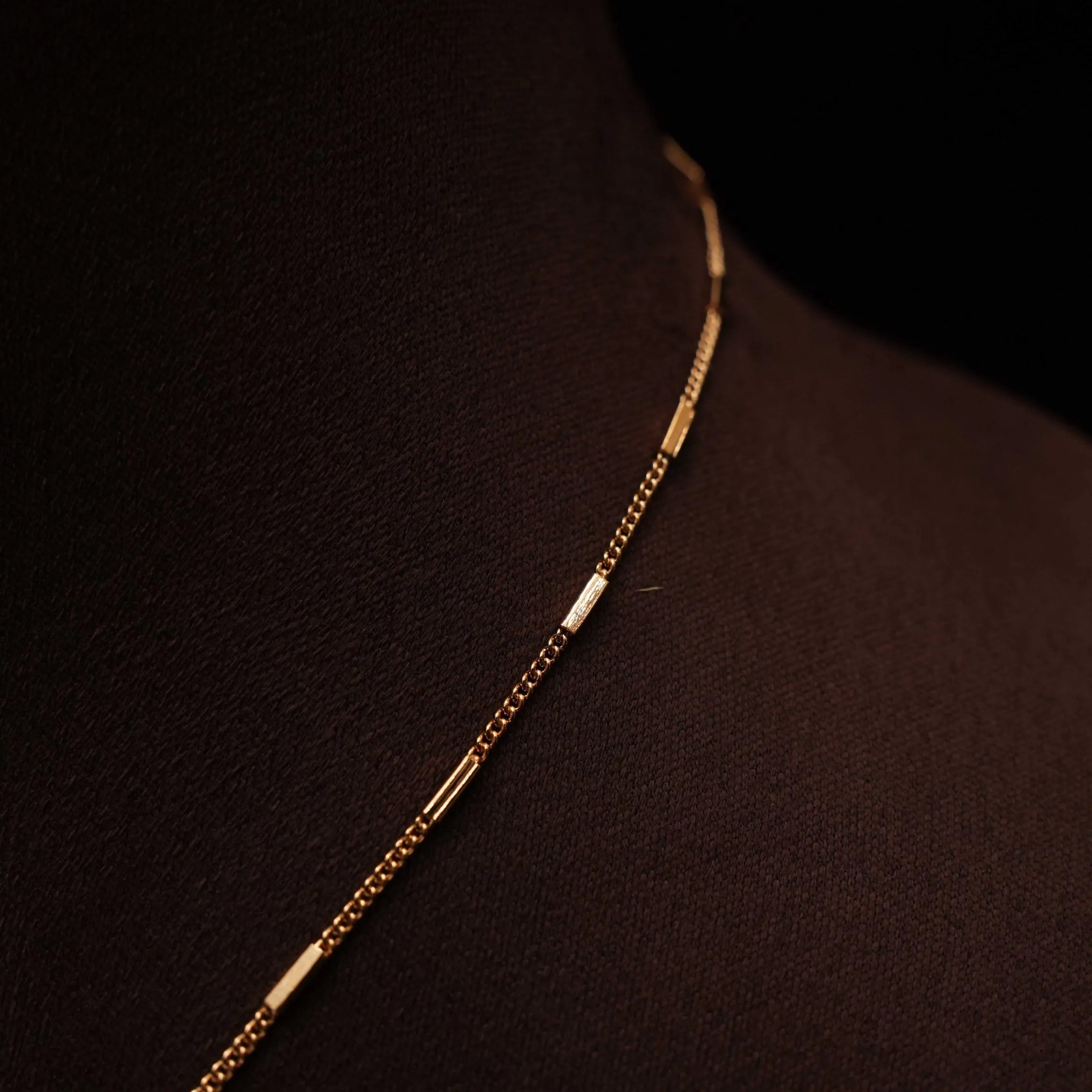Rhea Minimal Necklace