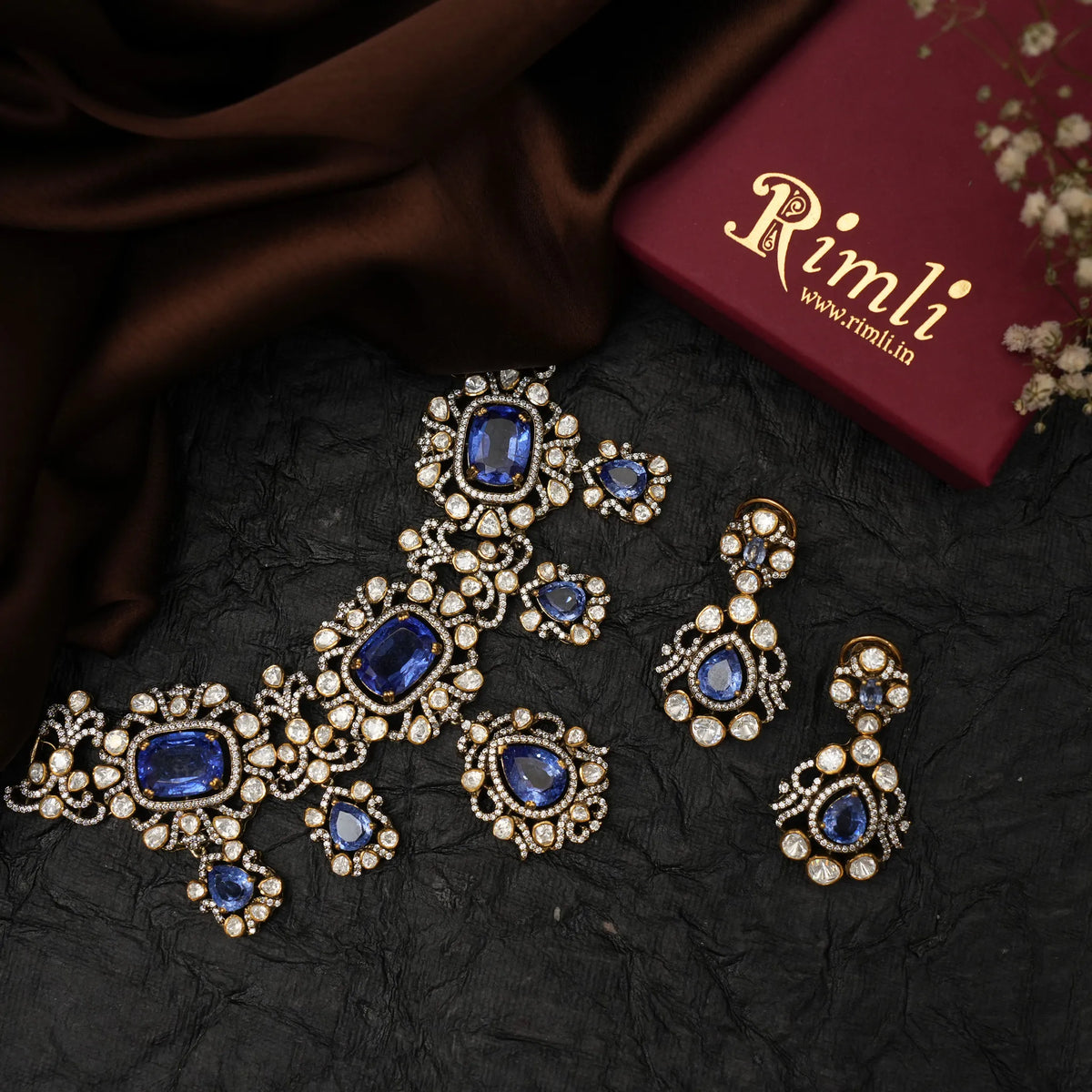 Riaanvi Silver Moissantie Choker - Blue